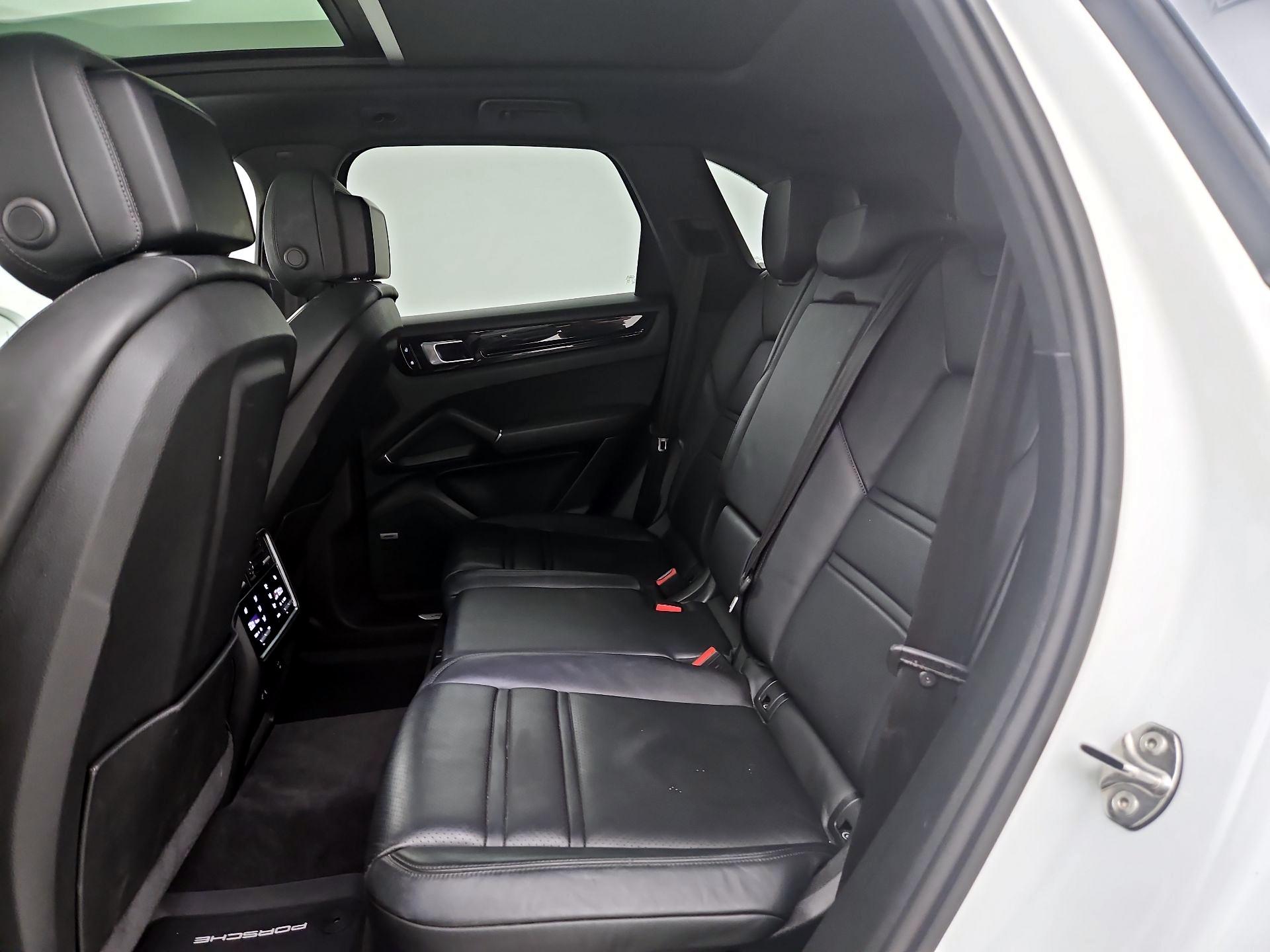 Thumbnail: 2019 Porsche Cayenne - 20