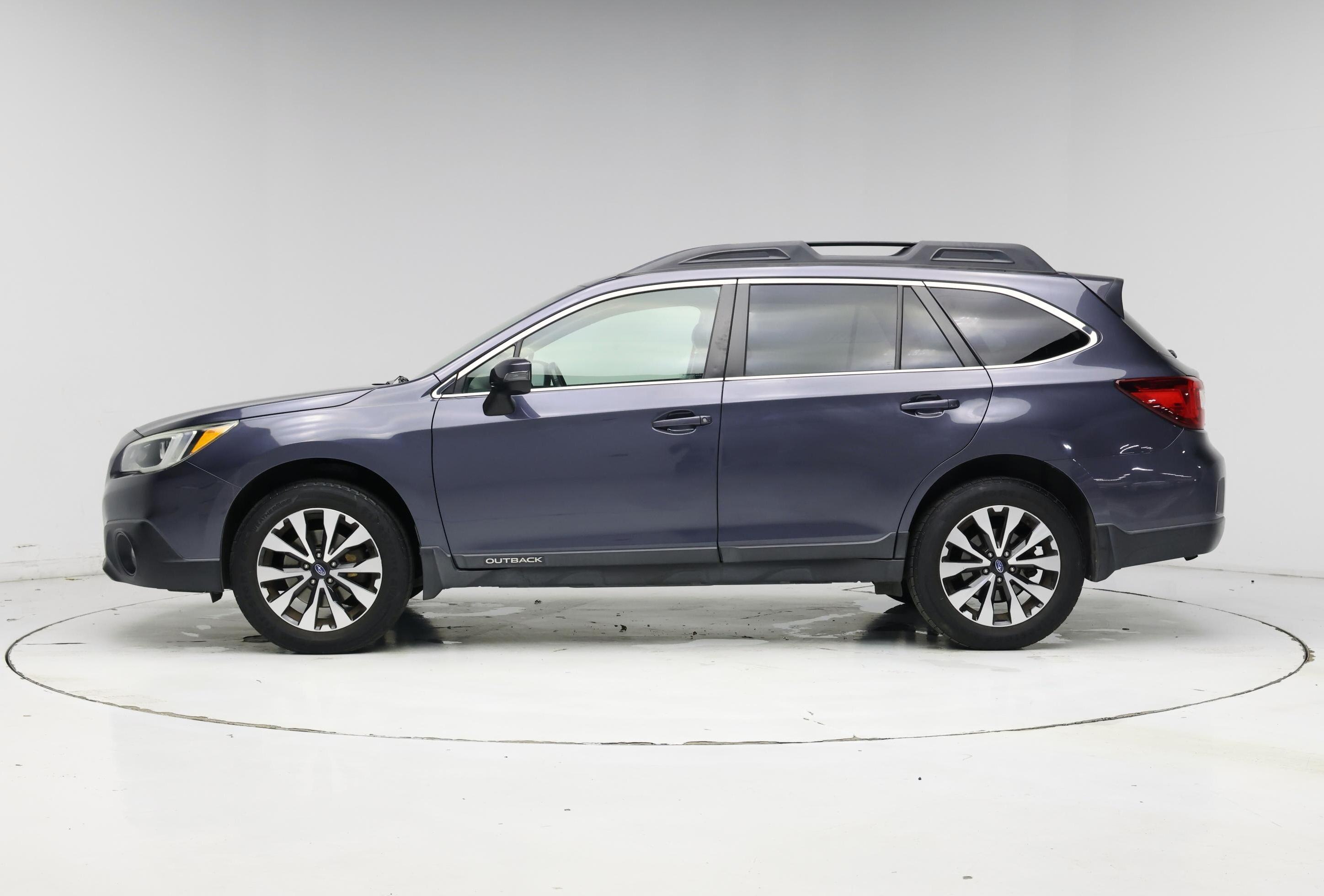 Thumbnail: 2015 Subaru Outback - 3