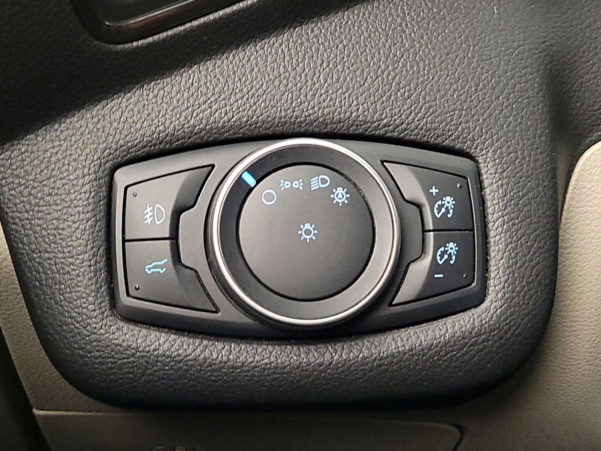 Thumbnail: 2017 Ford Escape - 13