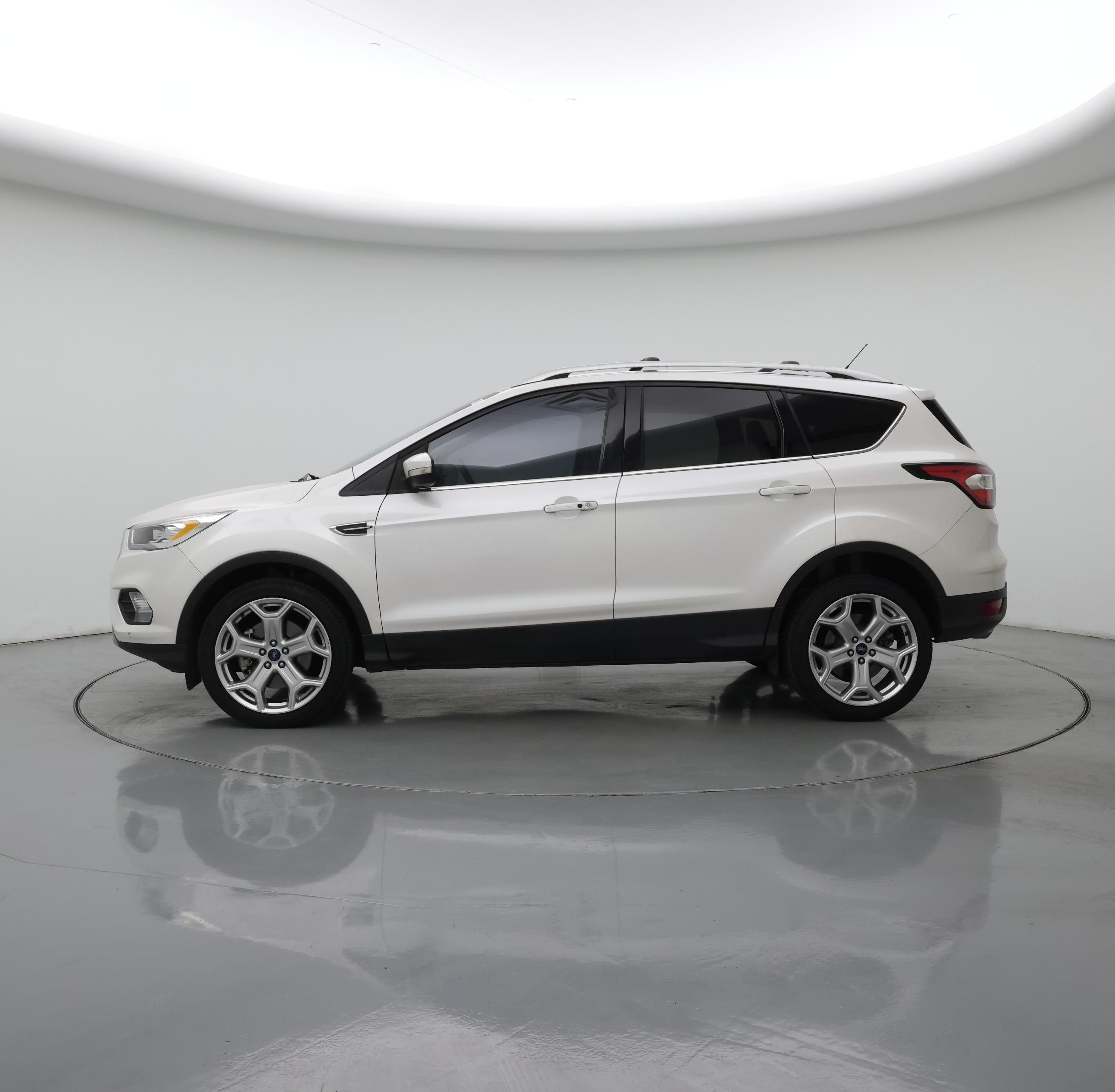 Thumbnail: 2017 Ford Escape - 3