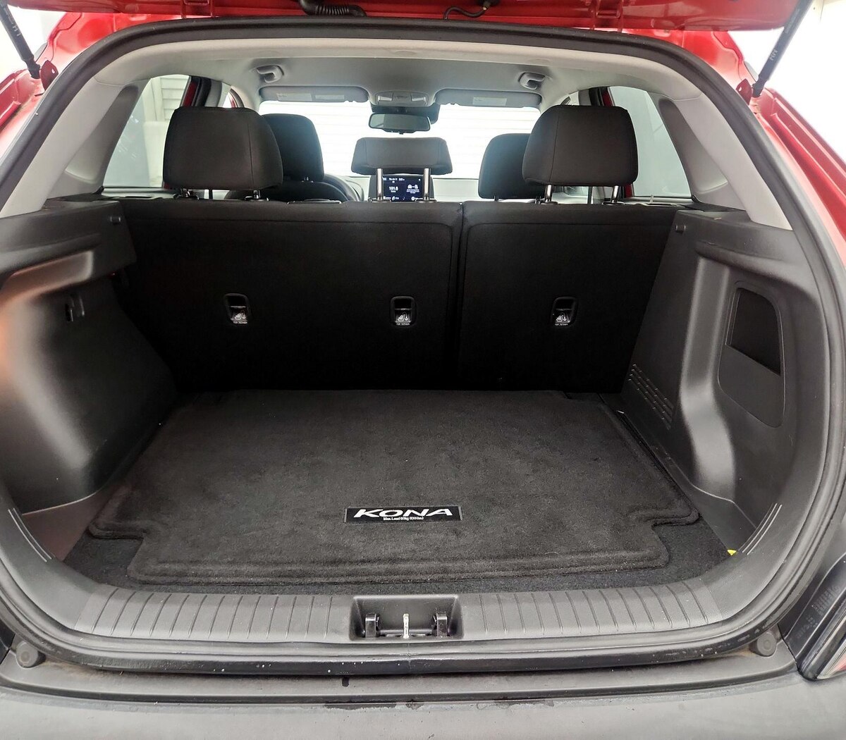 Trunk/Cargo (Seats Up)
