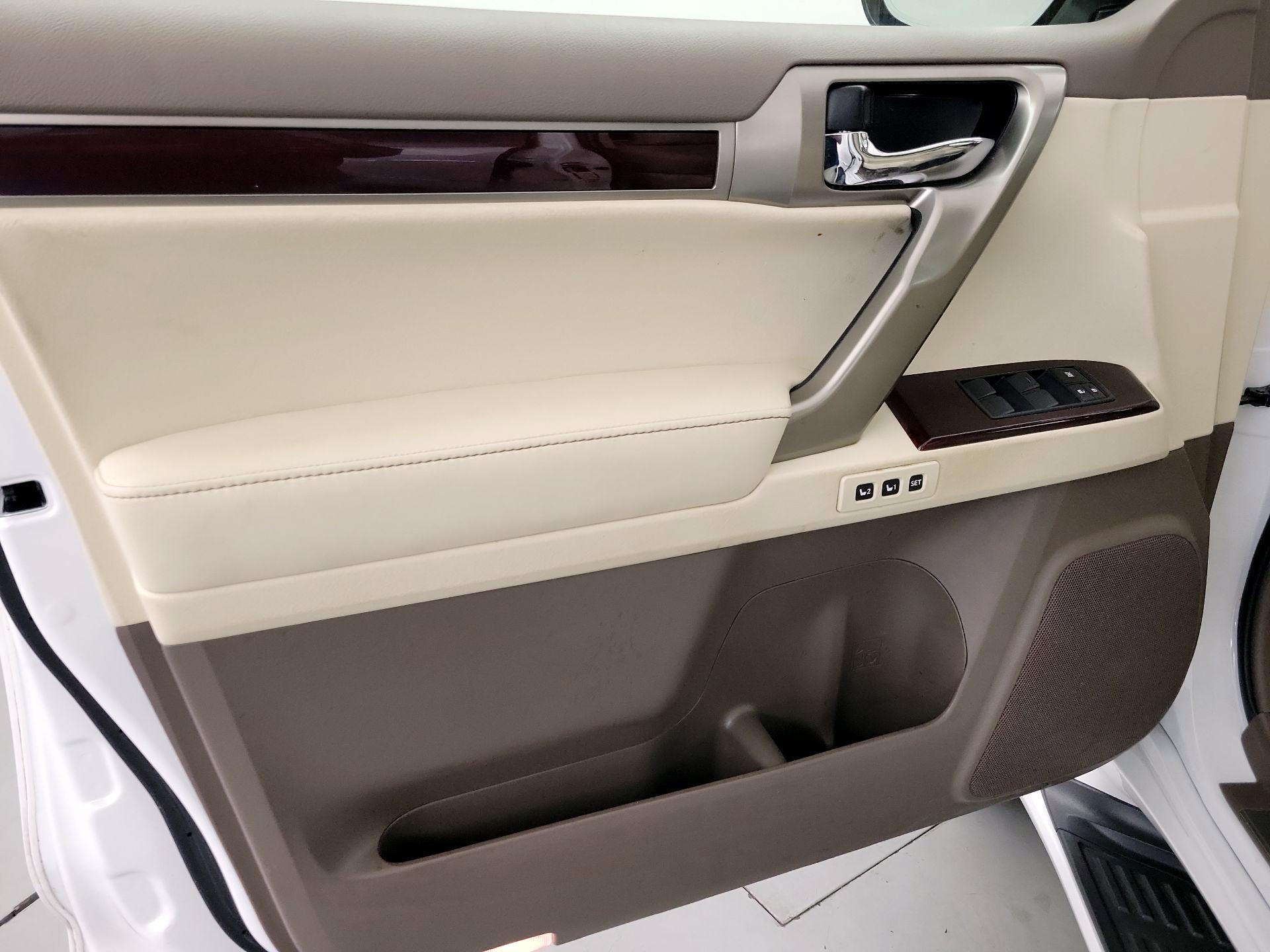 Thumbnail: 2019 Lexus GX - 12