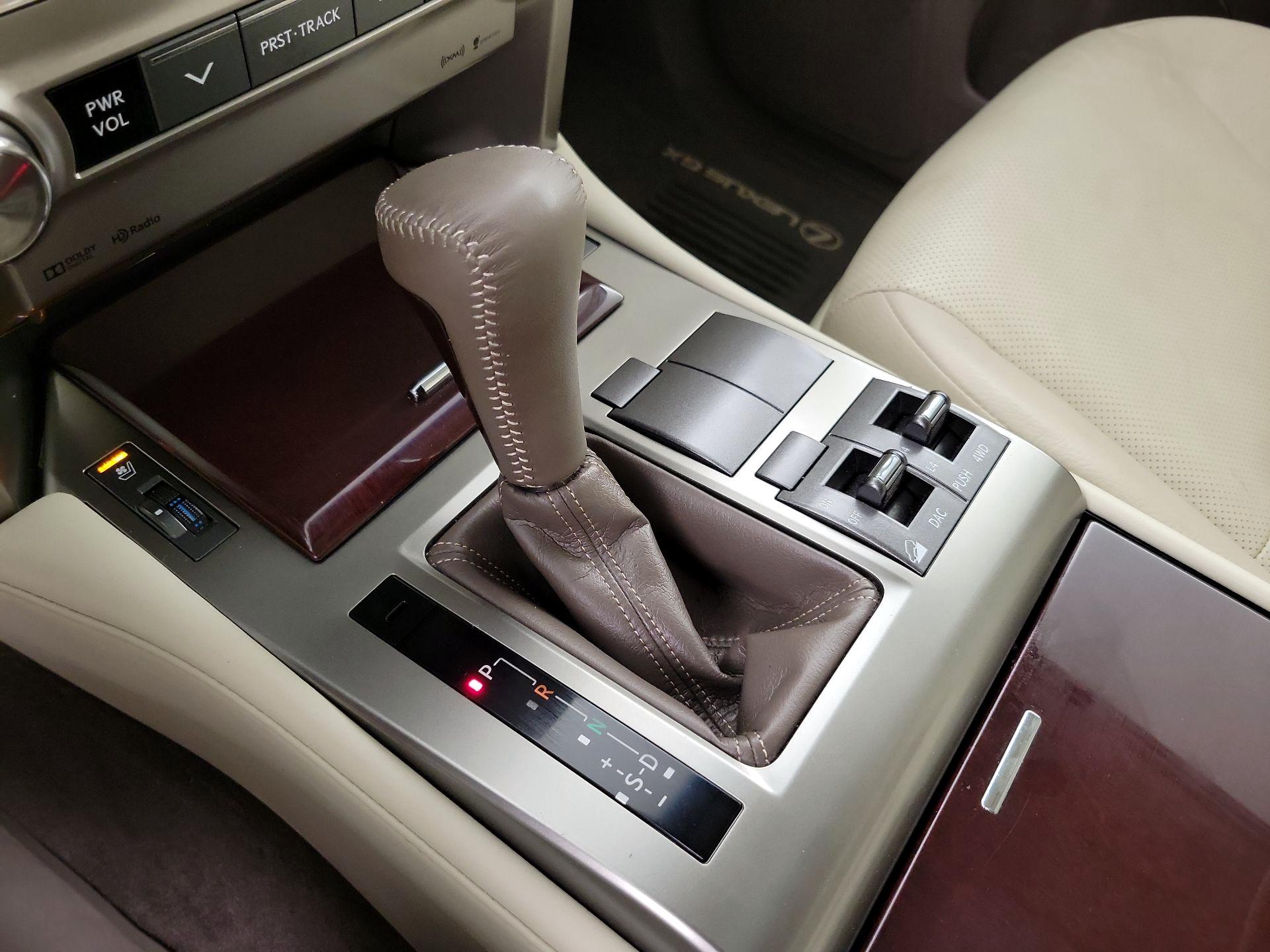 Thumbnail: 2019 Lexus GX - 18