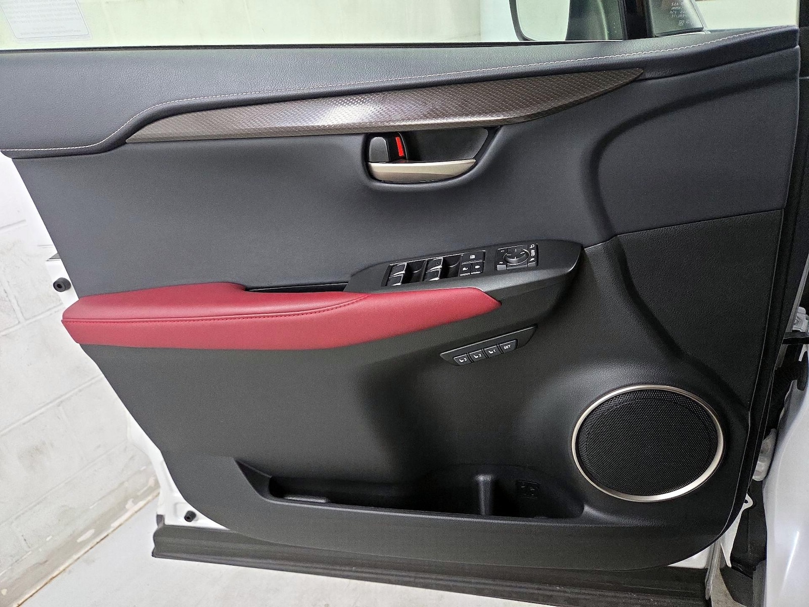 2021 Lexus NX Hybrid 300h - Photo 13