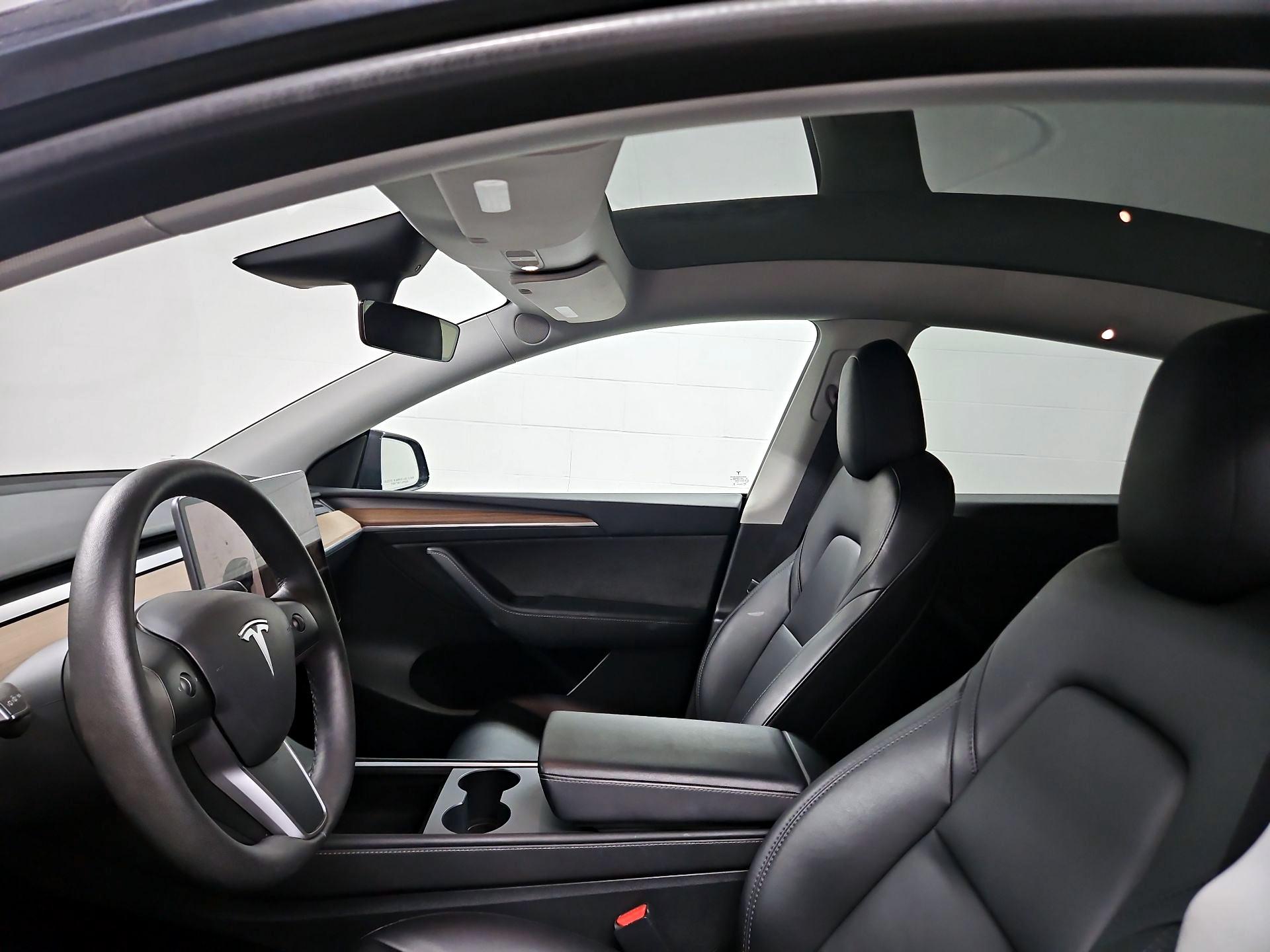 Thumbnail: 2023 Tesla Model Y - 19