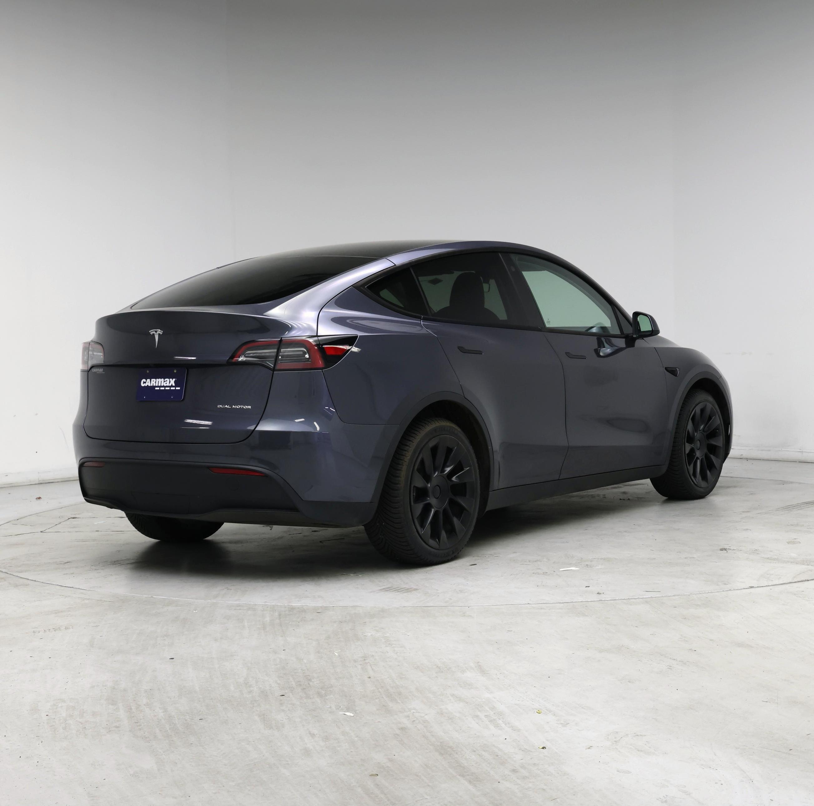 Thumbnail: 2023 Tesla Model Y - 8