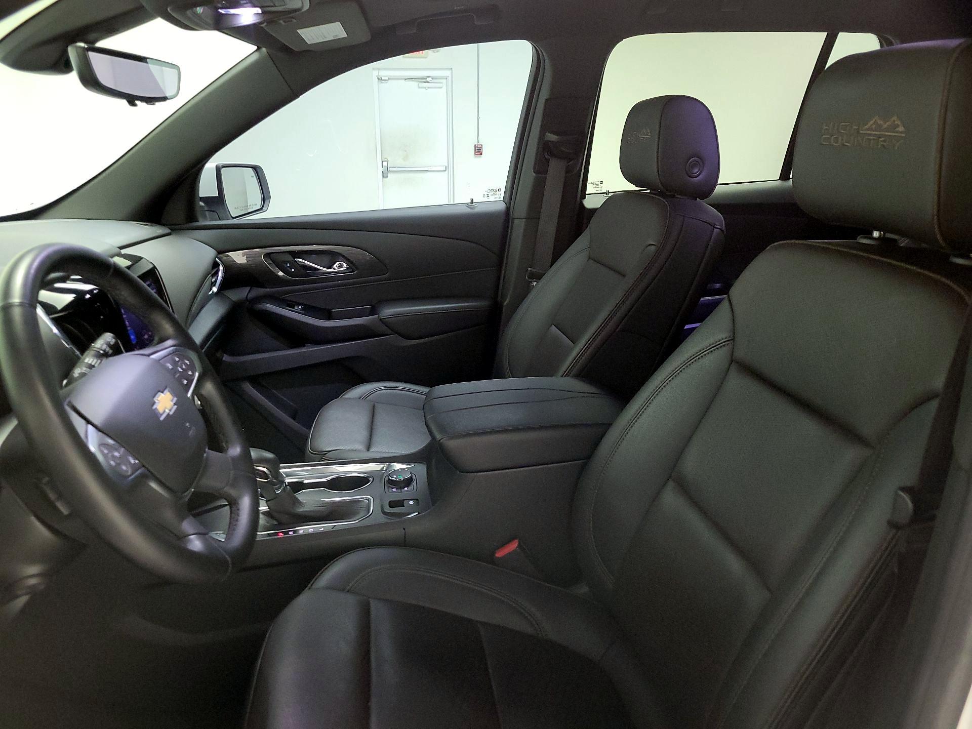 Thumbnail: 2023 Chevrolet Traverse - 11