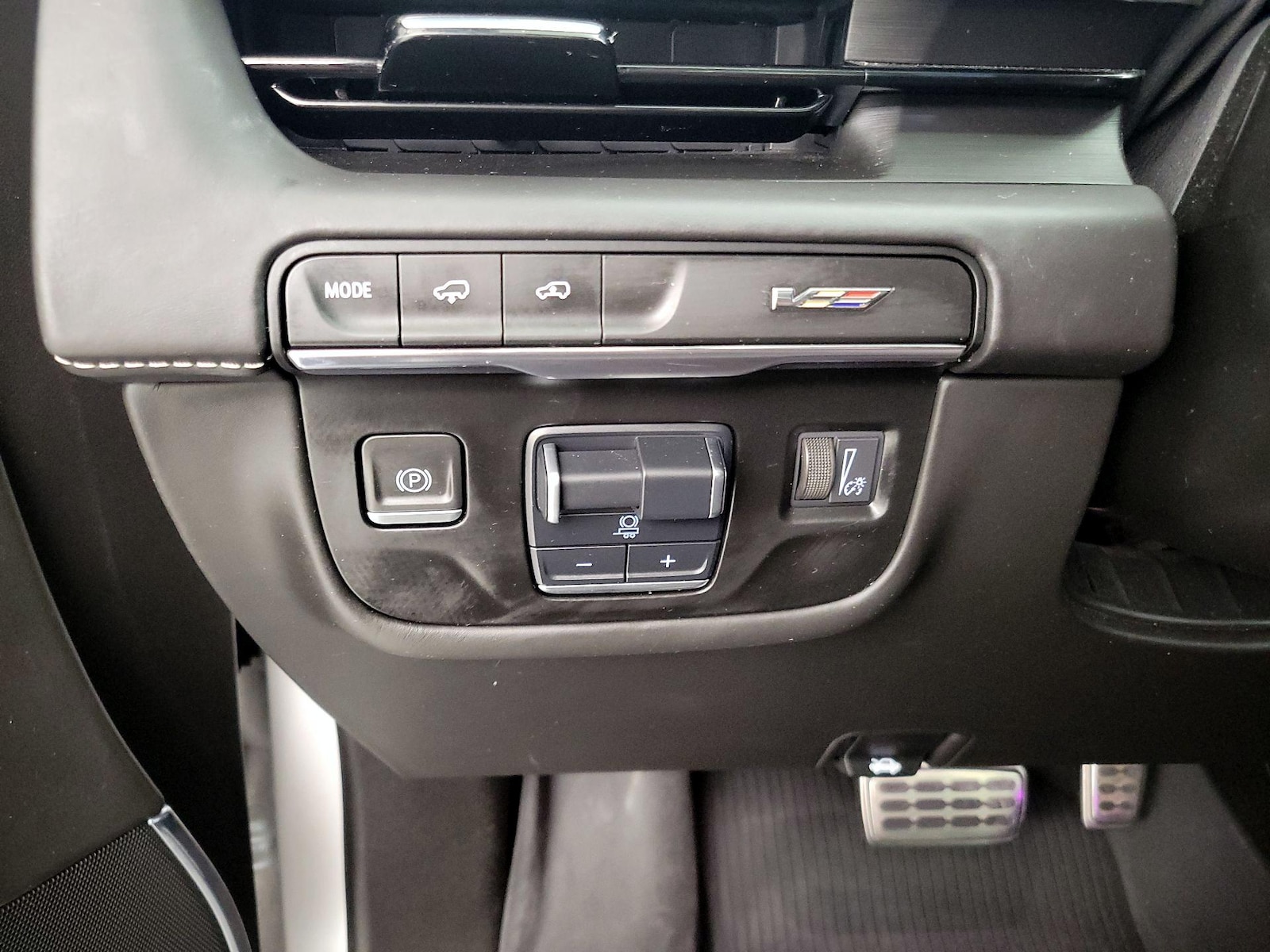 2023 Cadillac Escalade V-Series - Photo 14