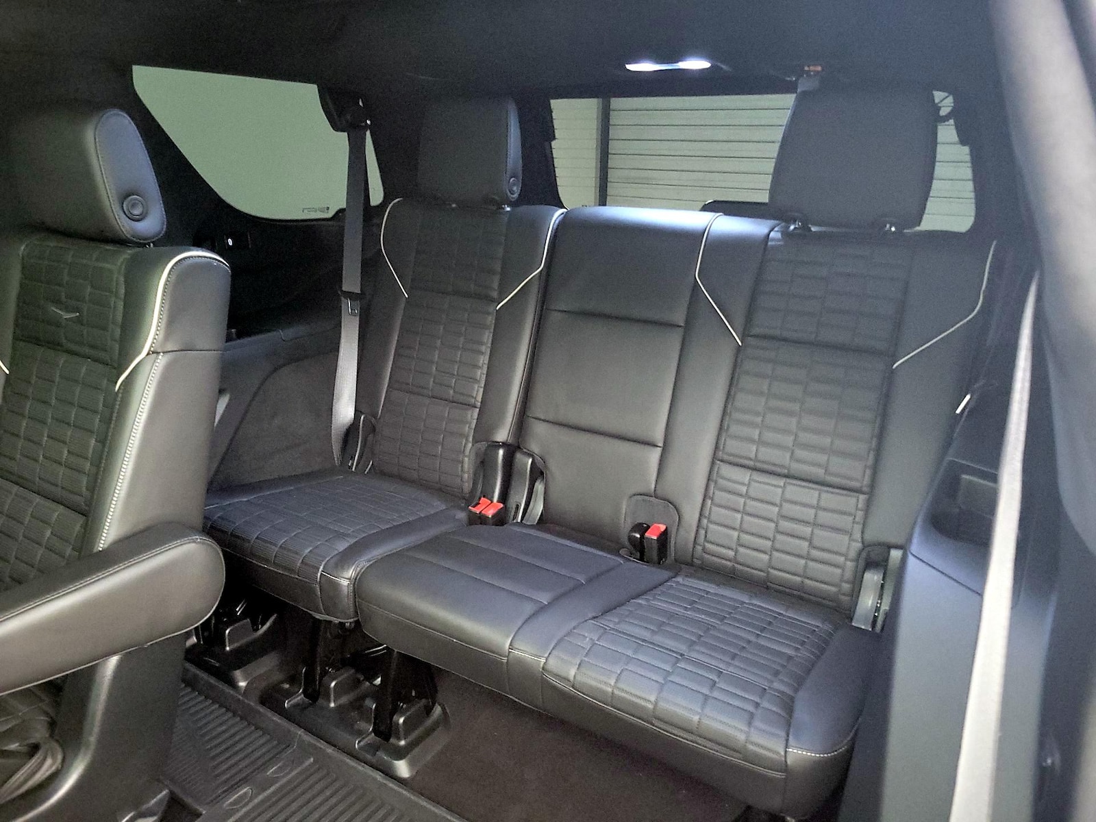 2023 Cadillac Escalade V-Series - Photo 23