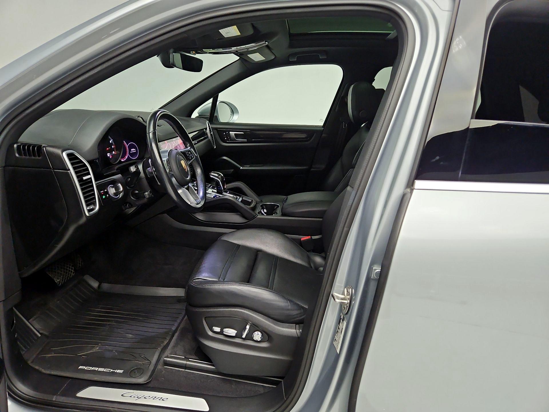 Thumbnail: 2021 Porsche Cayenne - 11
