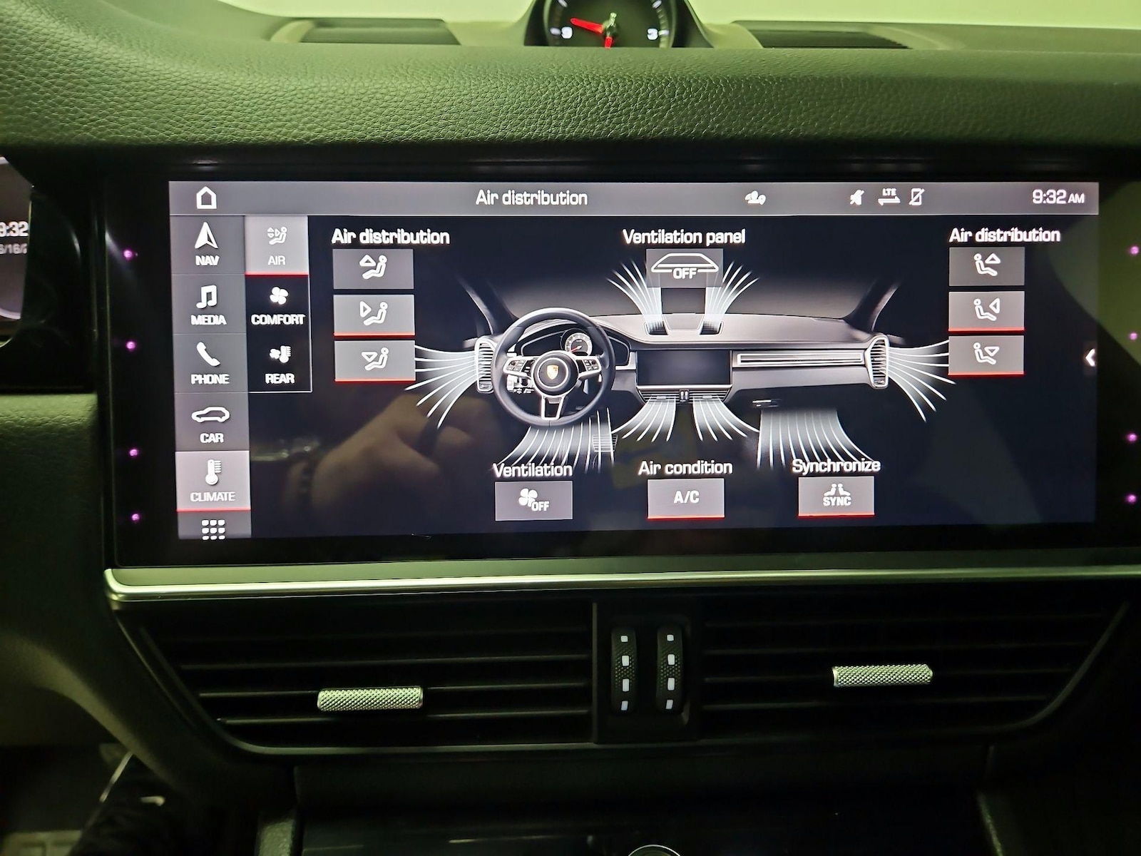 2021 Porsche Cayenne Base - Photo 18
