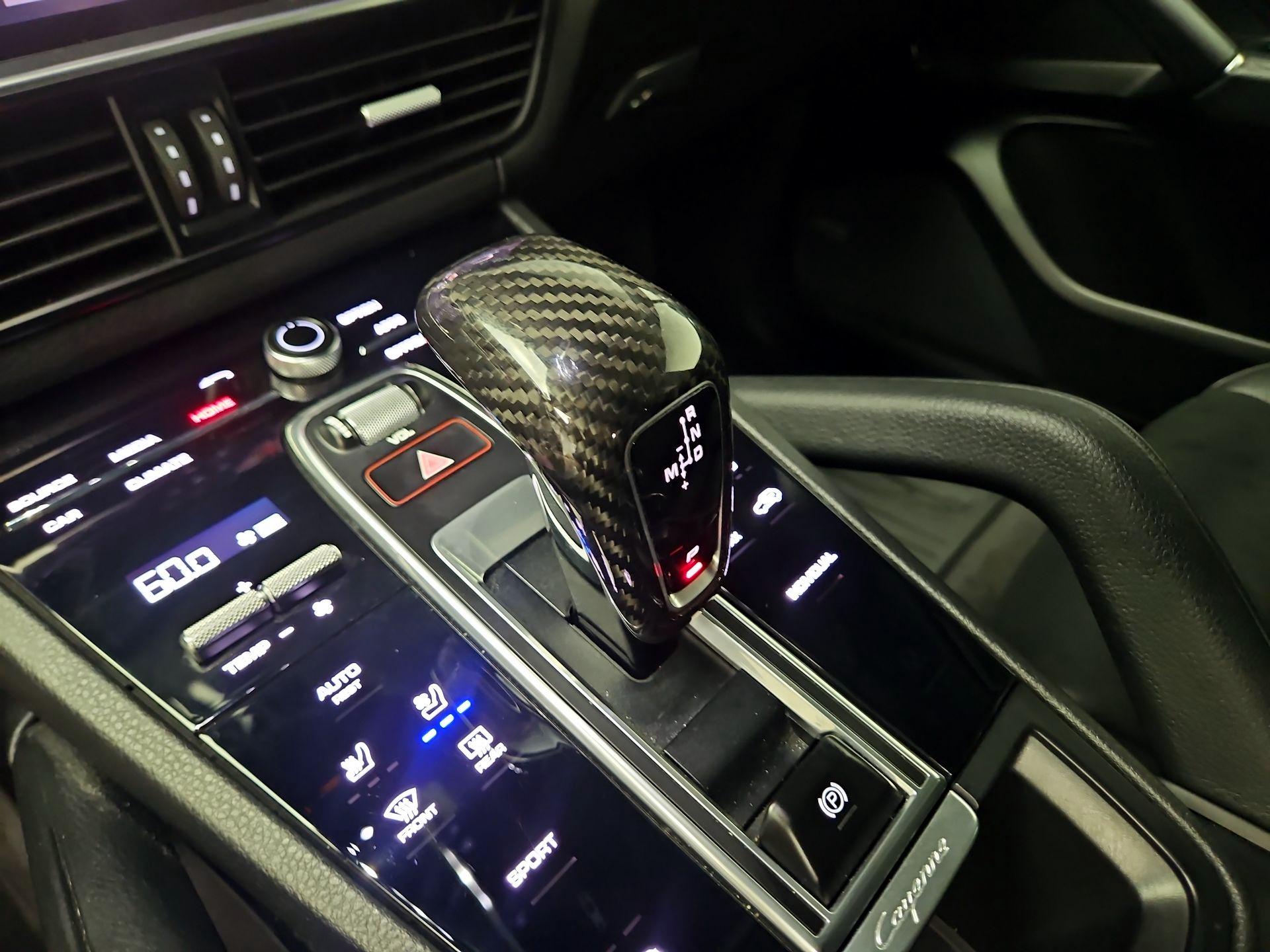 Thumbnail: 2021 Porsche Cayenne - 18