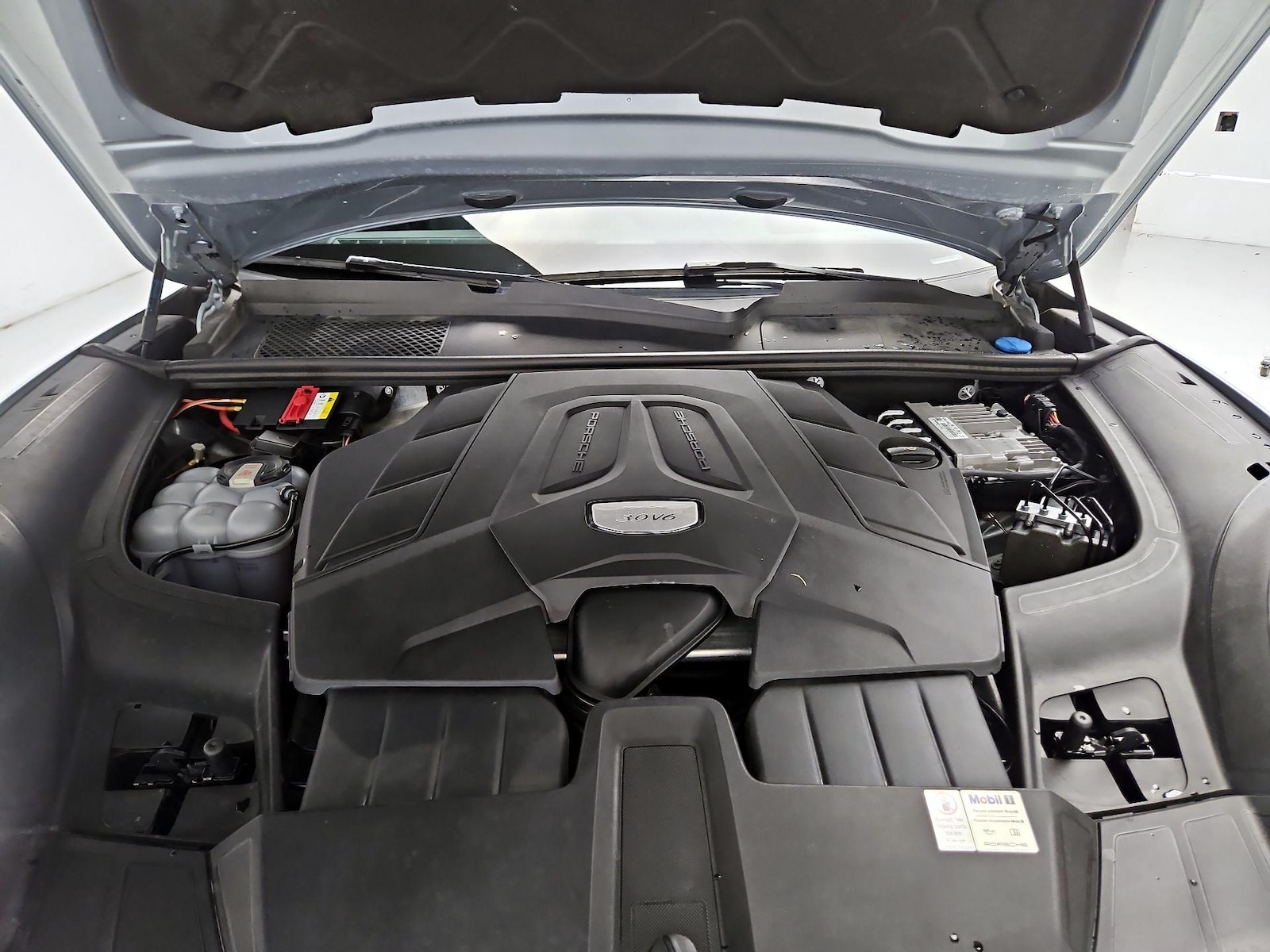 2021 Porsche Cayenne Base - Photo 24