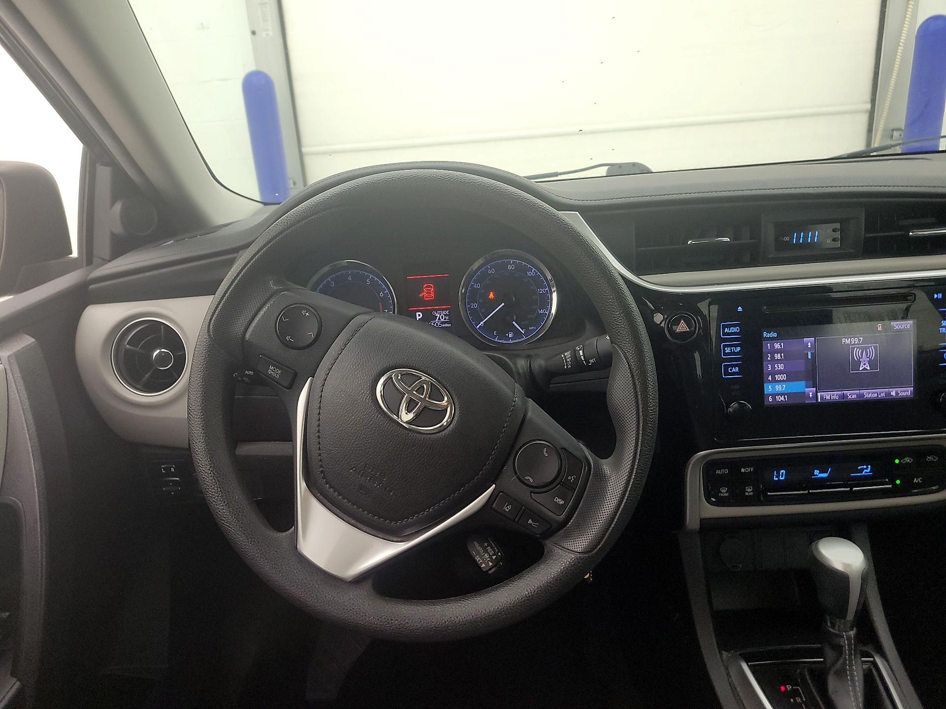 Thumbnail: 2019 Toyota Corolla - 10