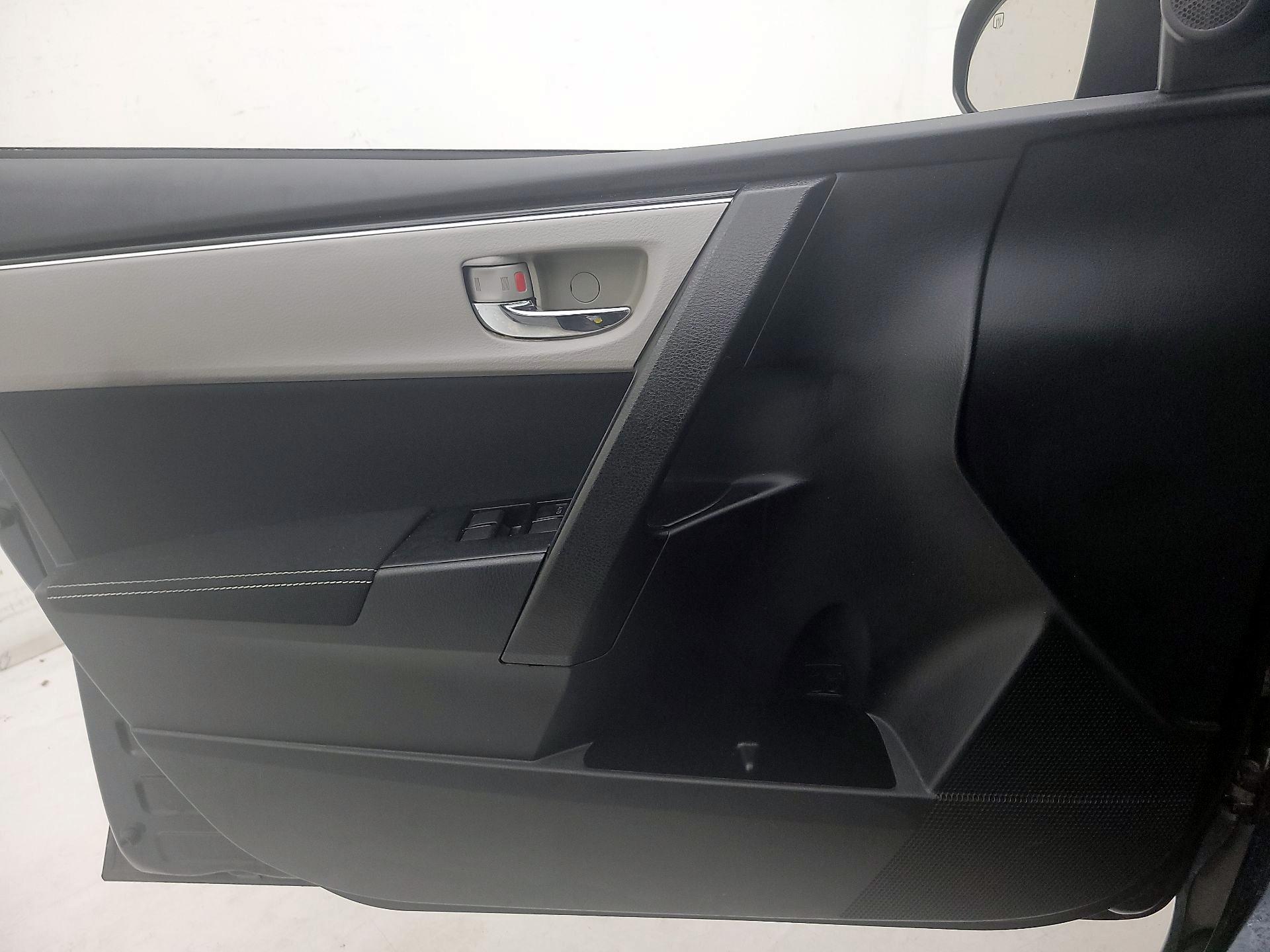 Thumbnail: 2019 Toyota Corolla - 12