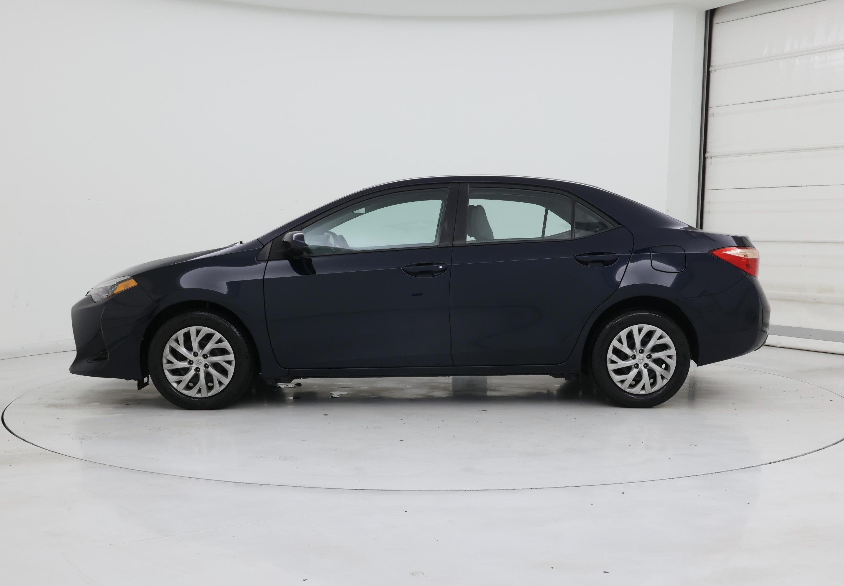 Thumbnail: 2019 Toyota Corolla - 3