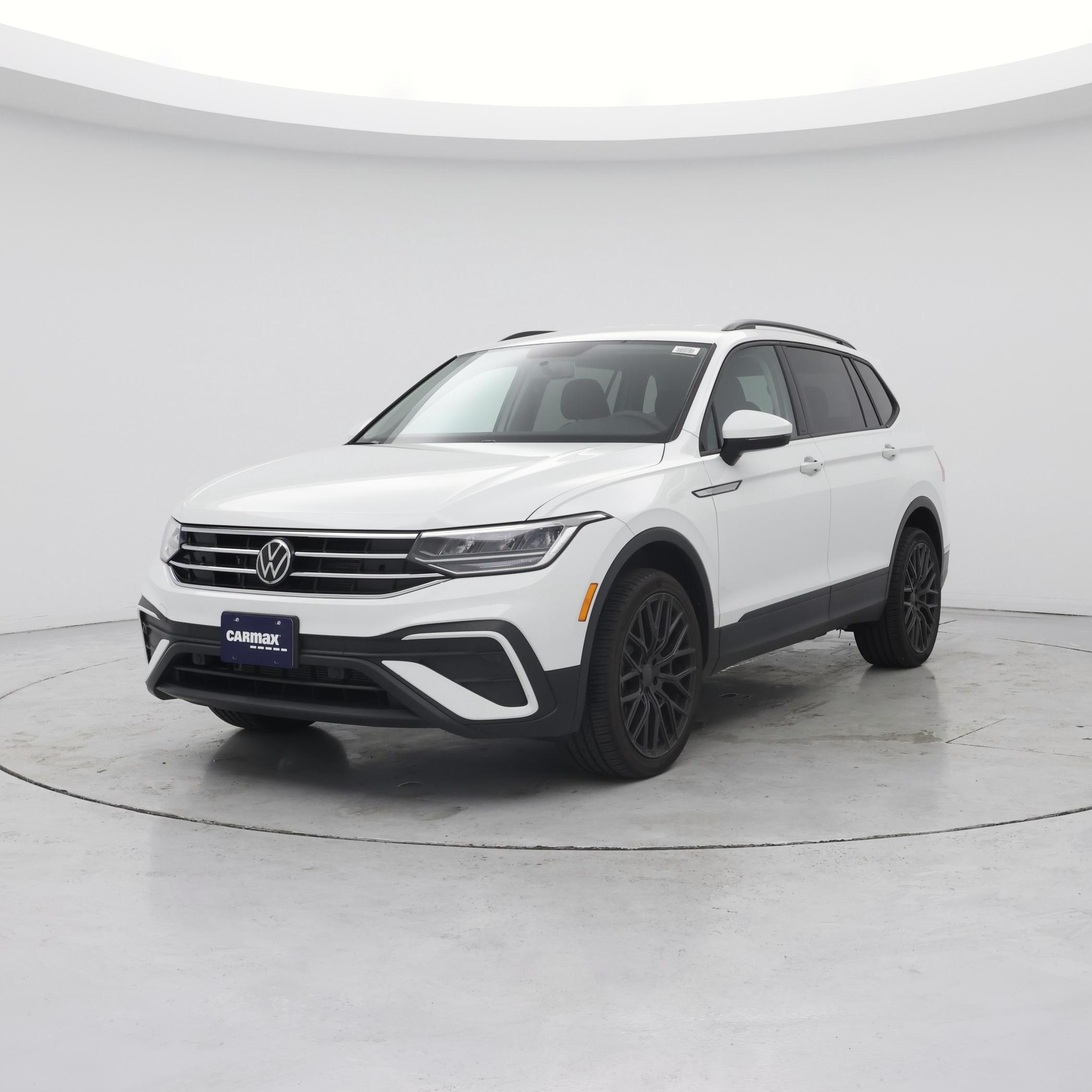 Thumbnail: 2022 Volkswagen Tiguan - 4