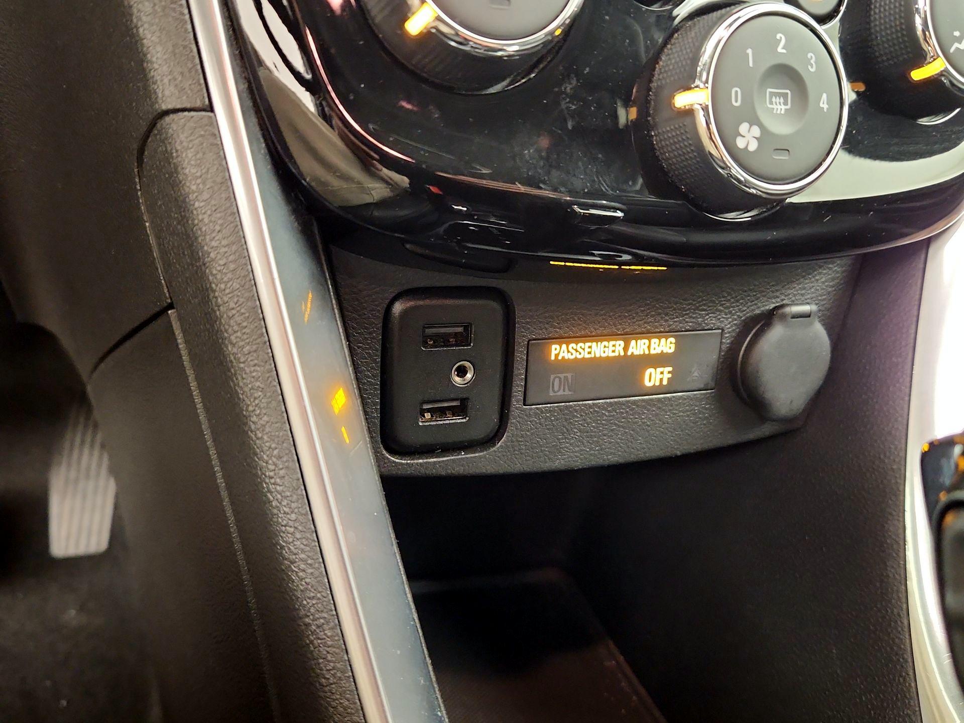 Thumbnail: 2020 Chevrolet Trax - 18