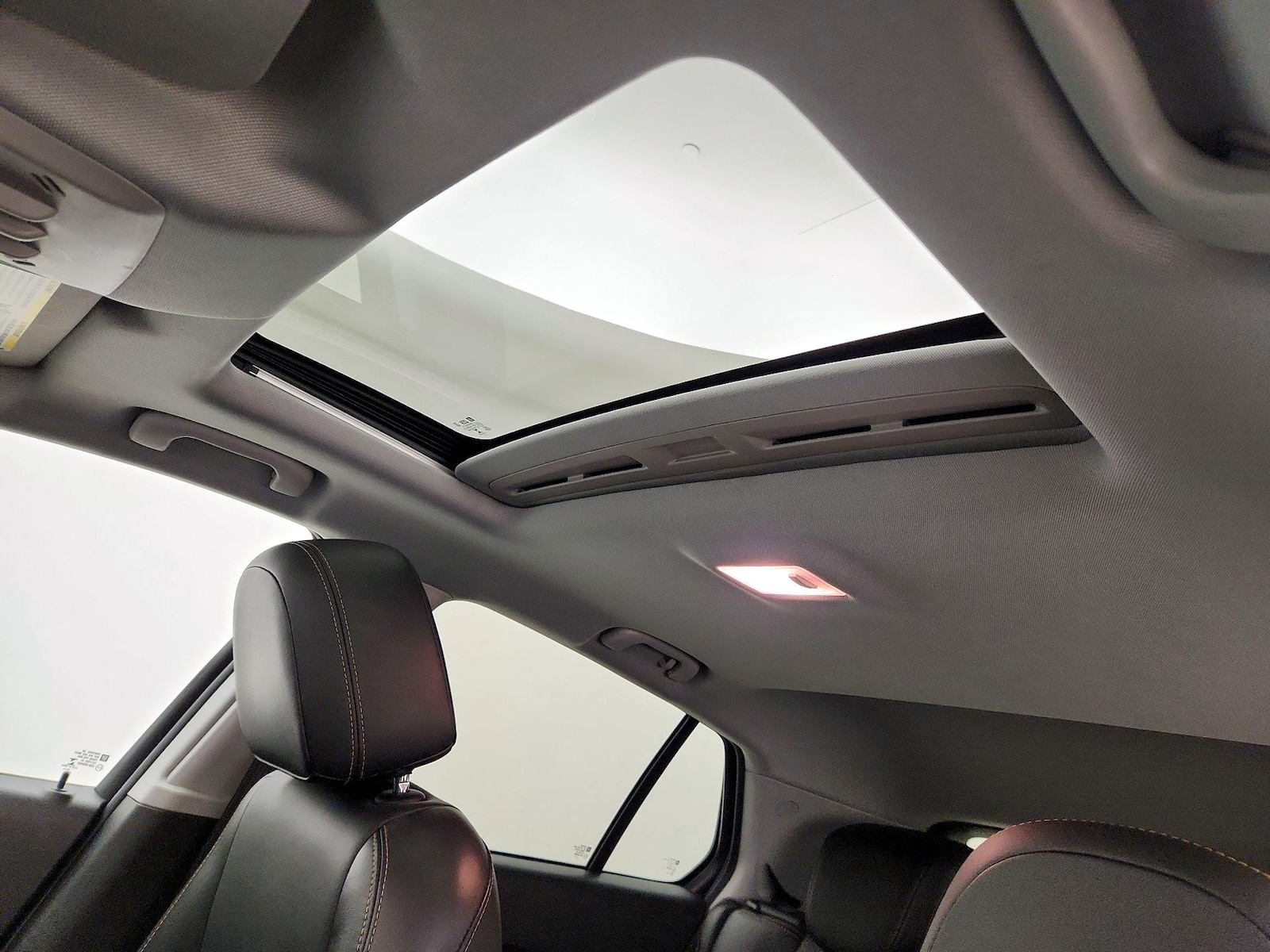 Sunroof(s) & Overhead Airbags