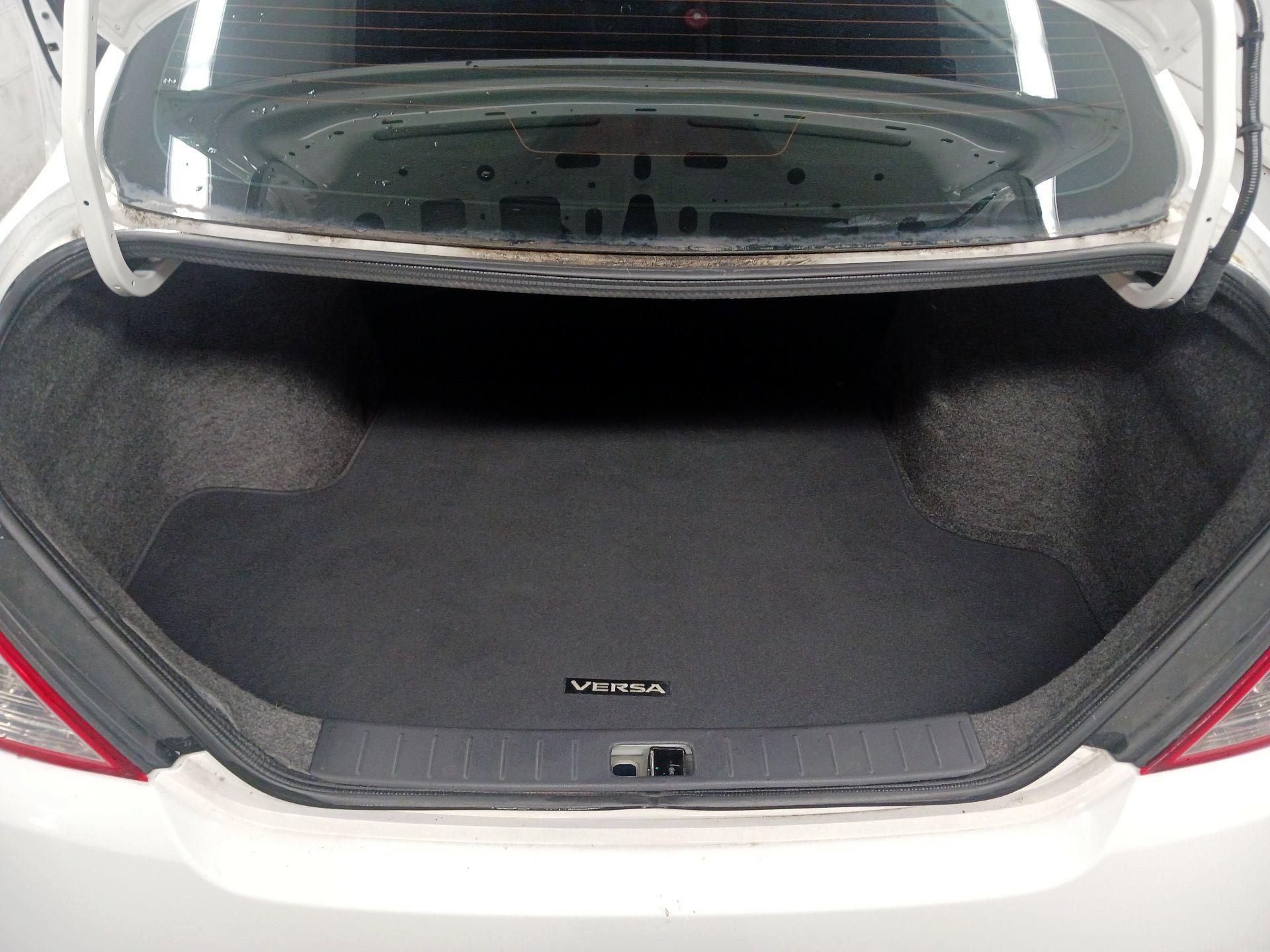Thumbnail: 2015 Nissan Versa - 19