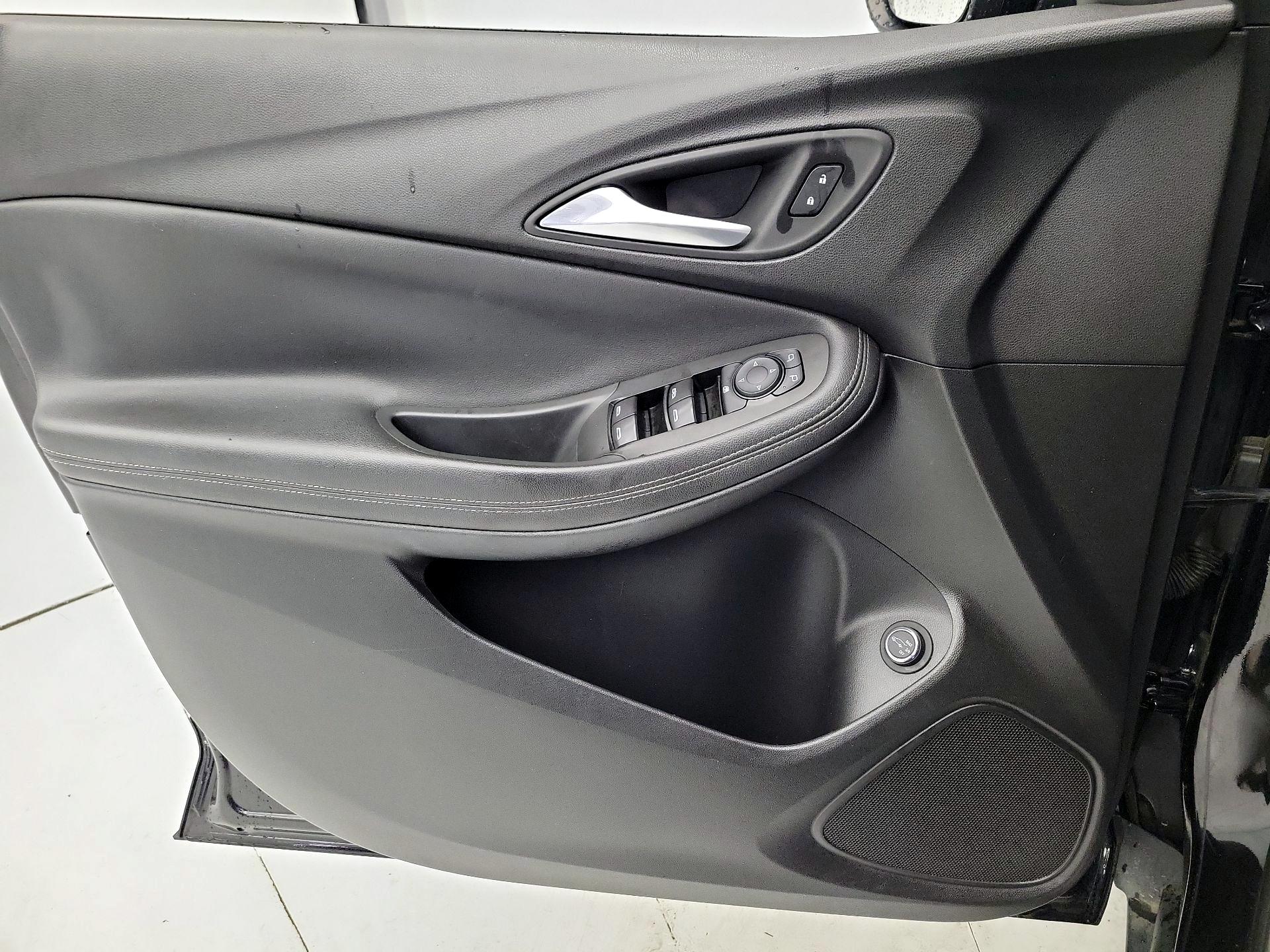 Thumbnail: 2020 Buick Encore GX - 12