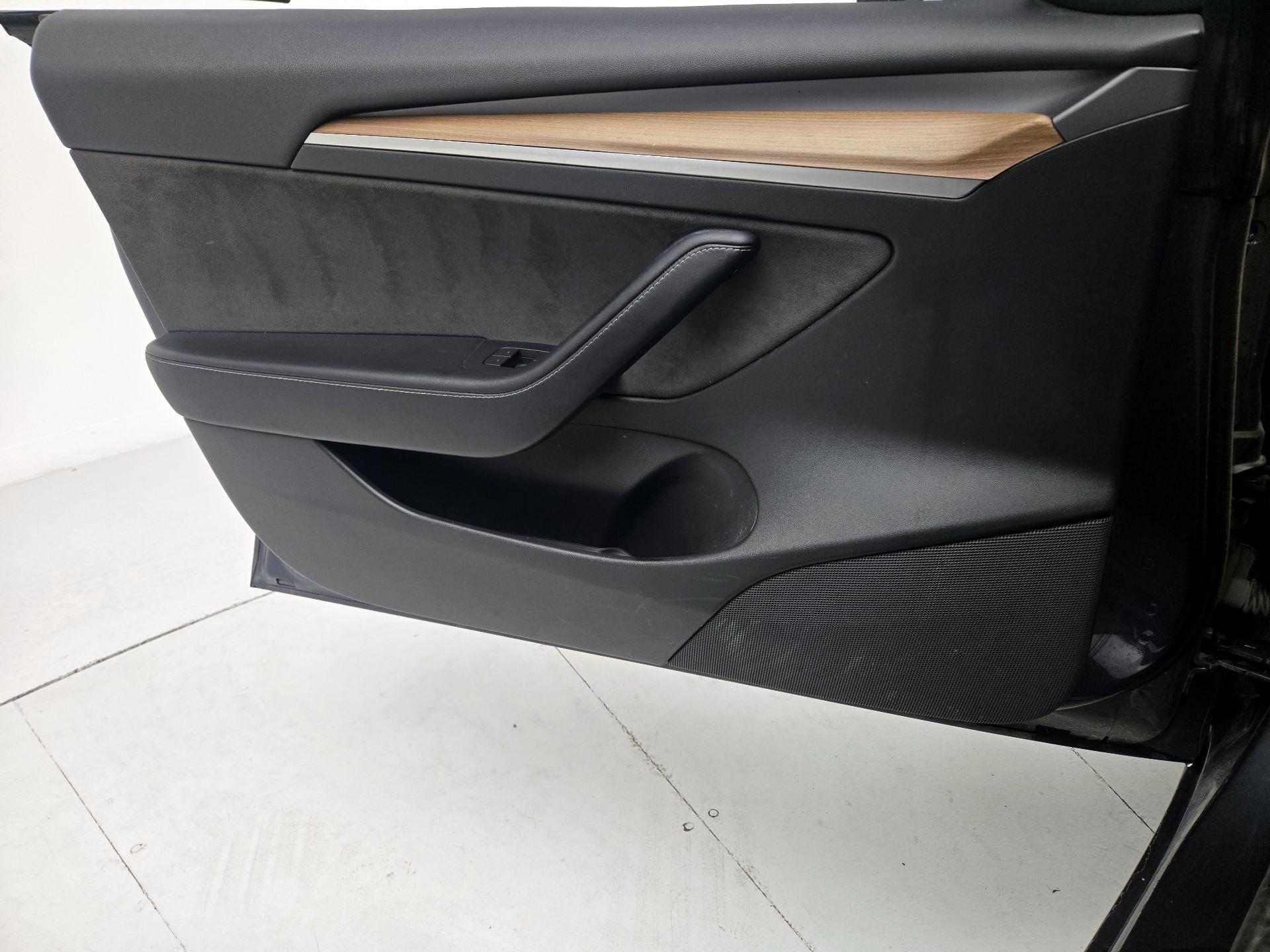 Thumbnail: 2023 Tesla Model 3 - 12
