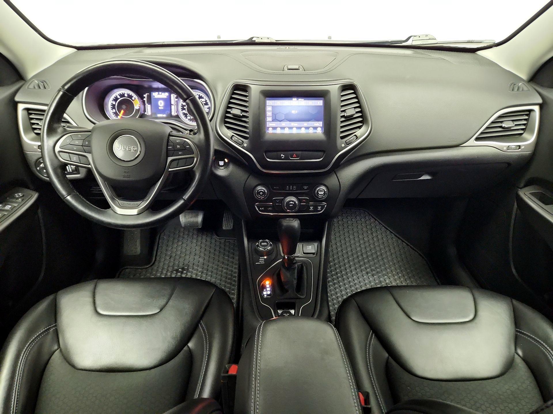 Thumbnail: 2020 Jeep Cherokee - 9