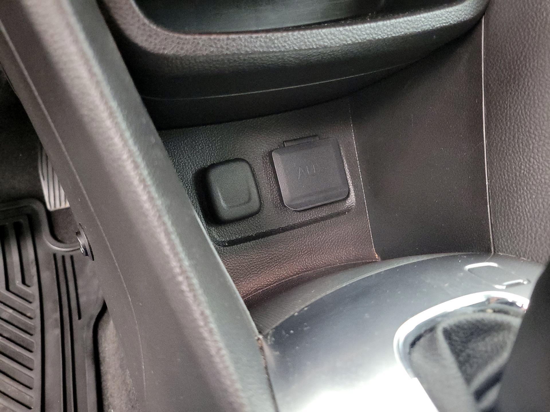 Thumbnail: 2016 Buick Encore - 18