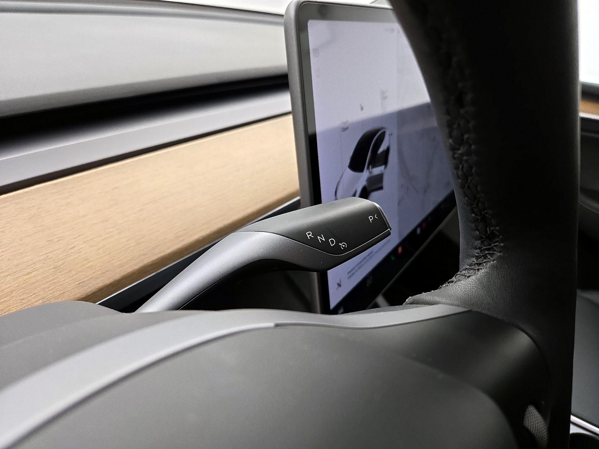 Thumbnail: 2022 Tesla Model Y - 17
