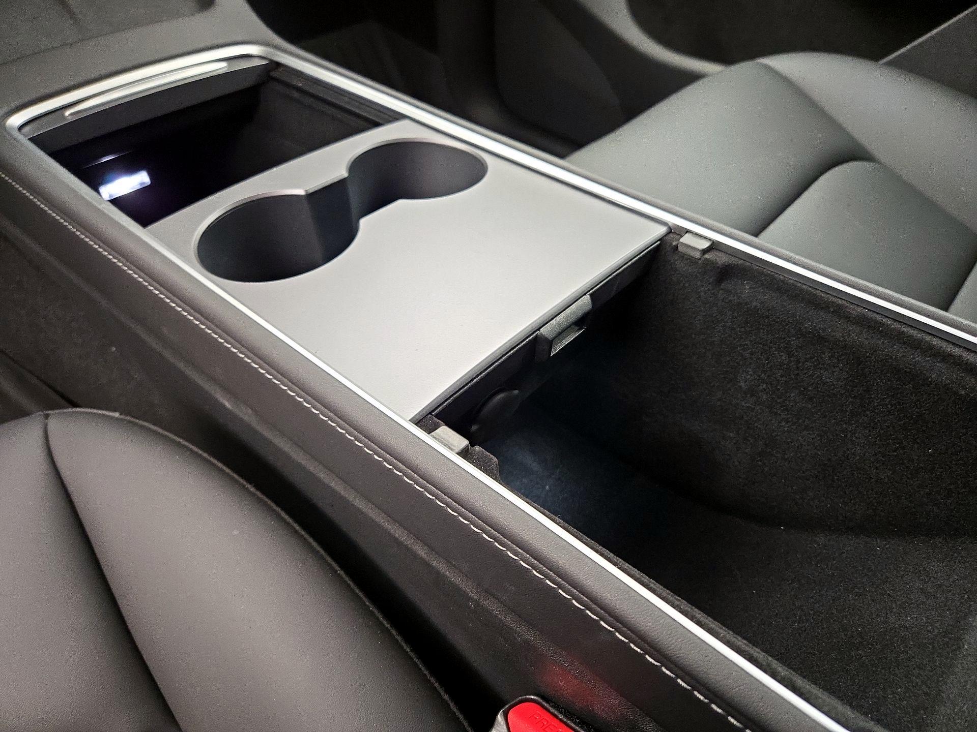 Thumbnail: 2022 Tesla Model Y - 18