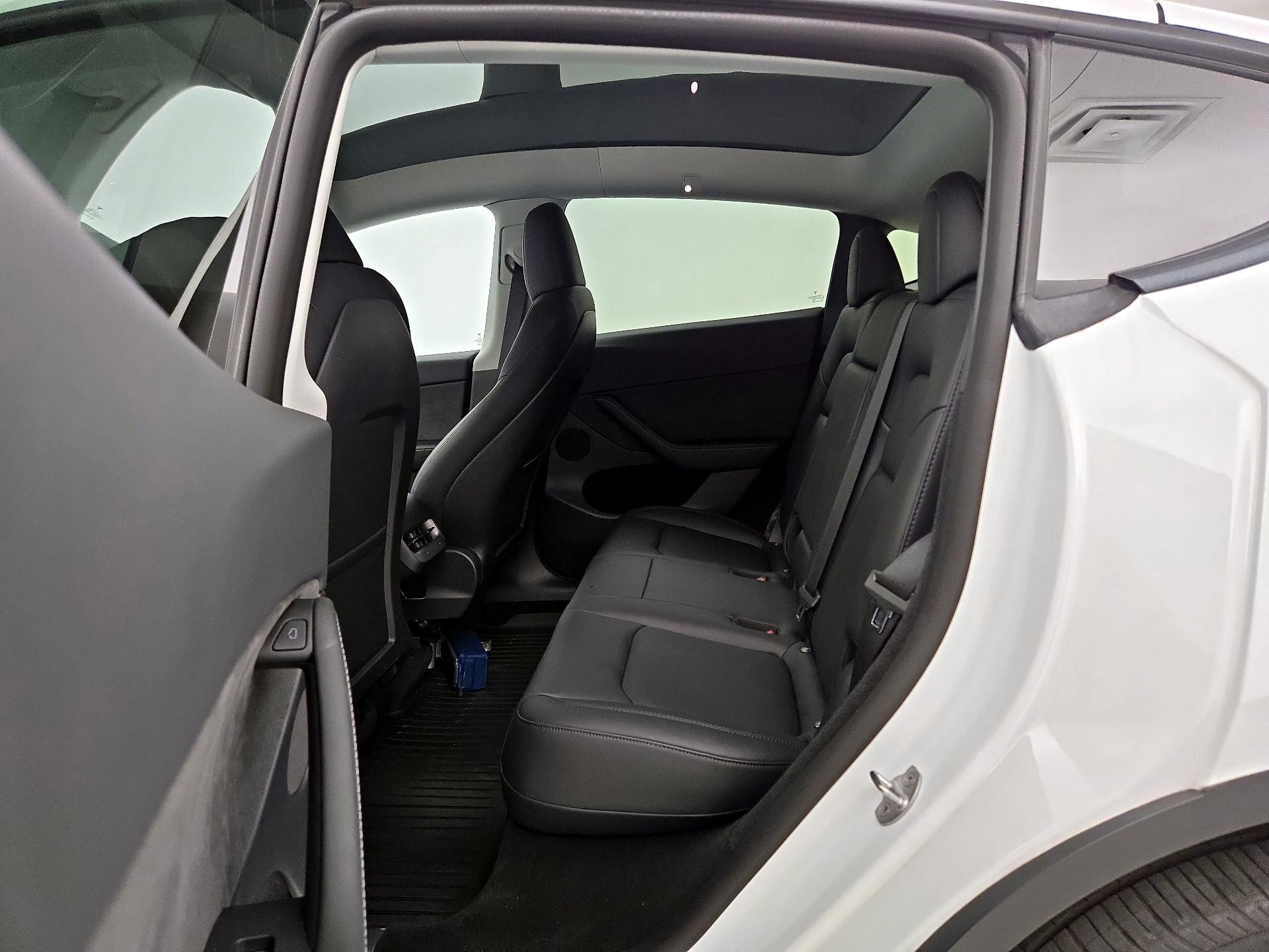 Thumbnail: 2022 Tesla Model Y - 20