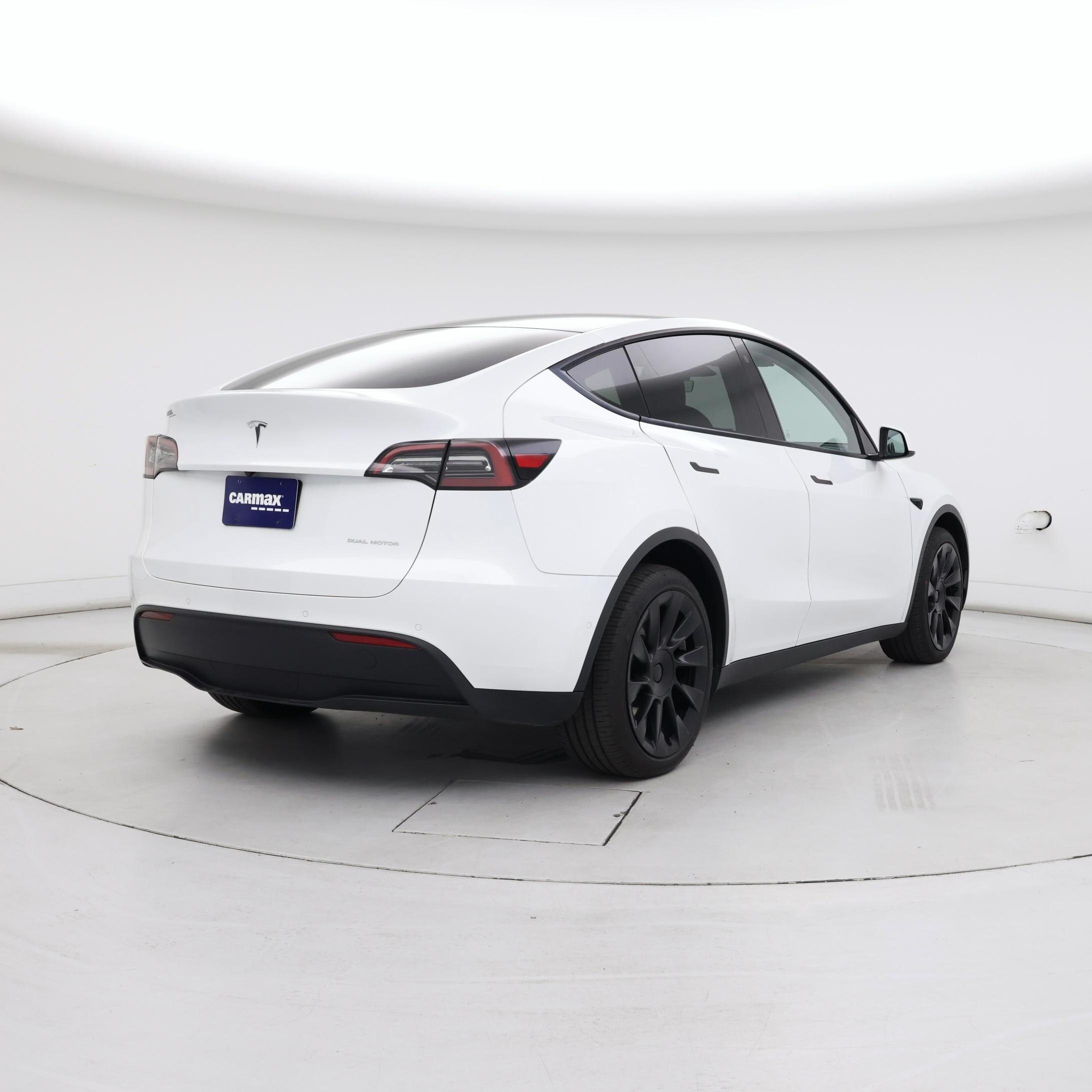 Thumbnail: 2022 Tesla Model Y - 8