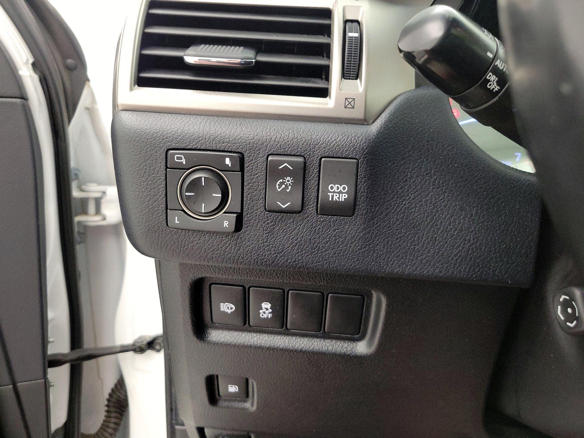 Thumbnail: 2019 Lexus GX - 13