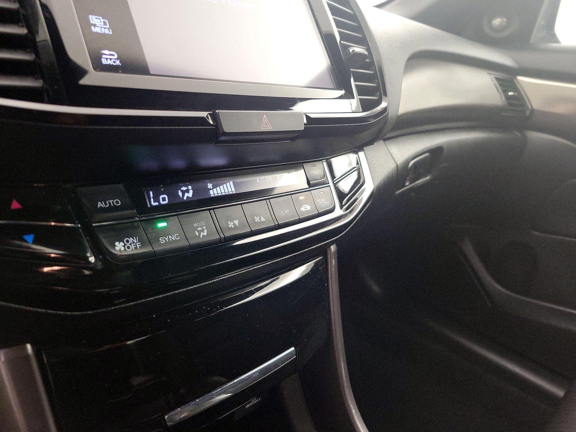 Thumbnail: 2016 Honda Accord - 16