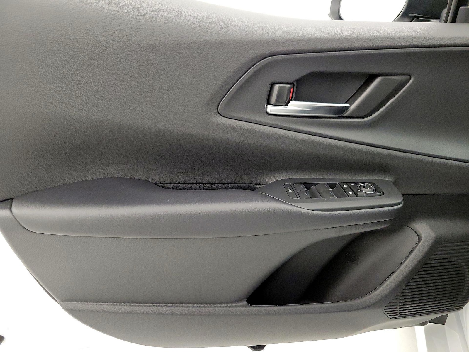 2026 Toyota Prius Plug-in Hybrid XSE - Photo 13
