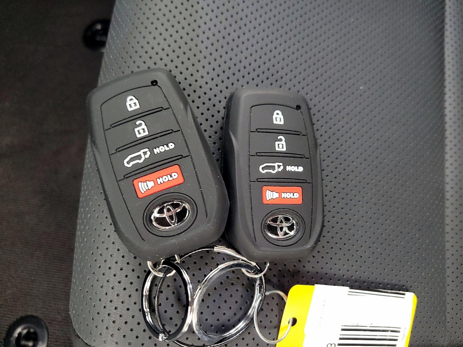 2026 Toyota Prius Plug-in Hybrid XSE - Photo 24
