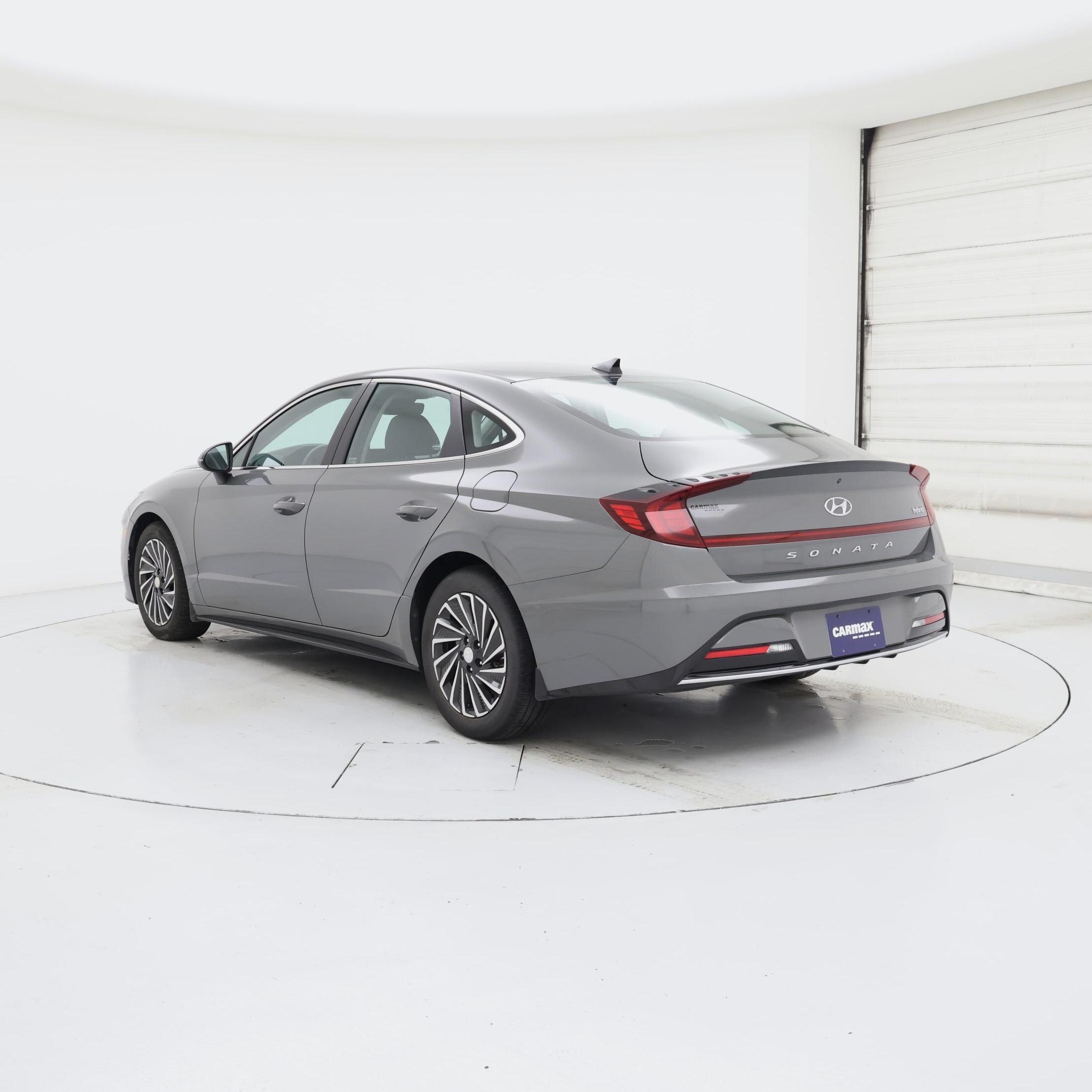 Thumbnail: 2023 Hyundai Sonata - 2