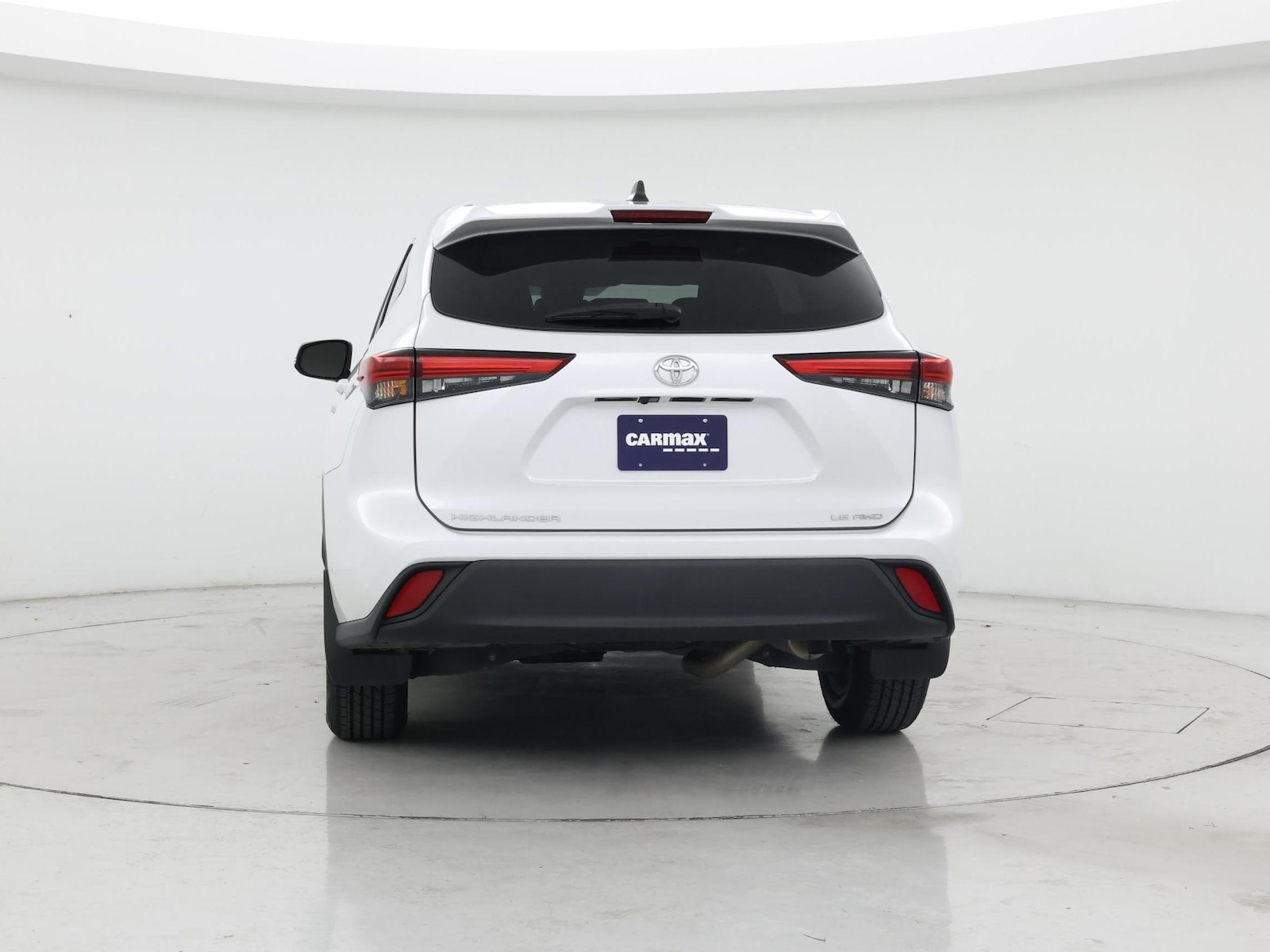 2022 Toyota Highlander LE - Photo 7