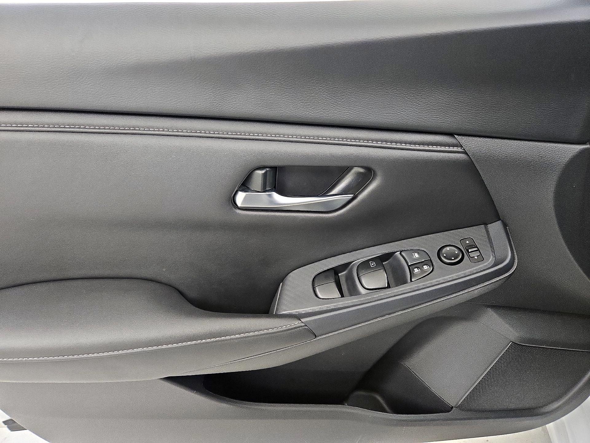 Thumbnail: 2023 Nissan Sentra - 12