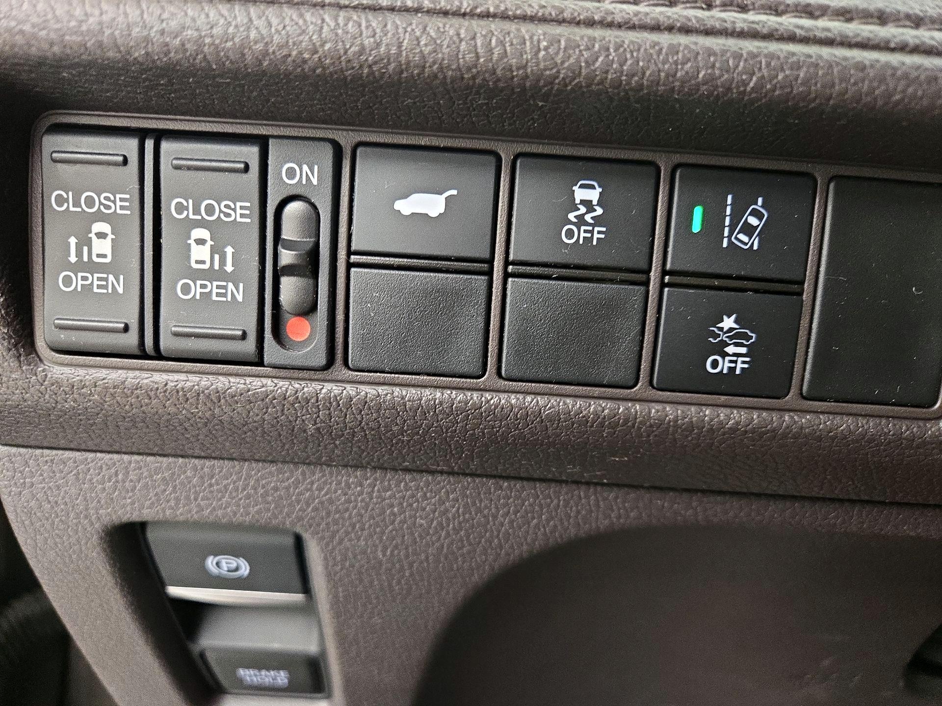 Thumbnail: 2019 Honda Odyssey - 13