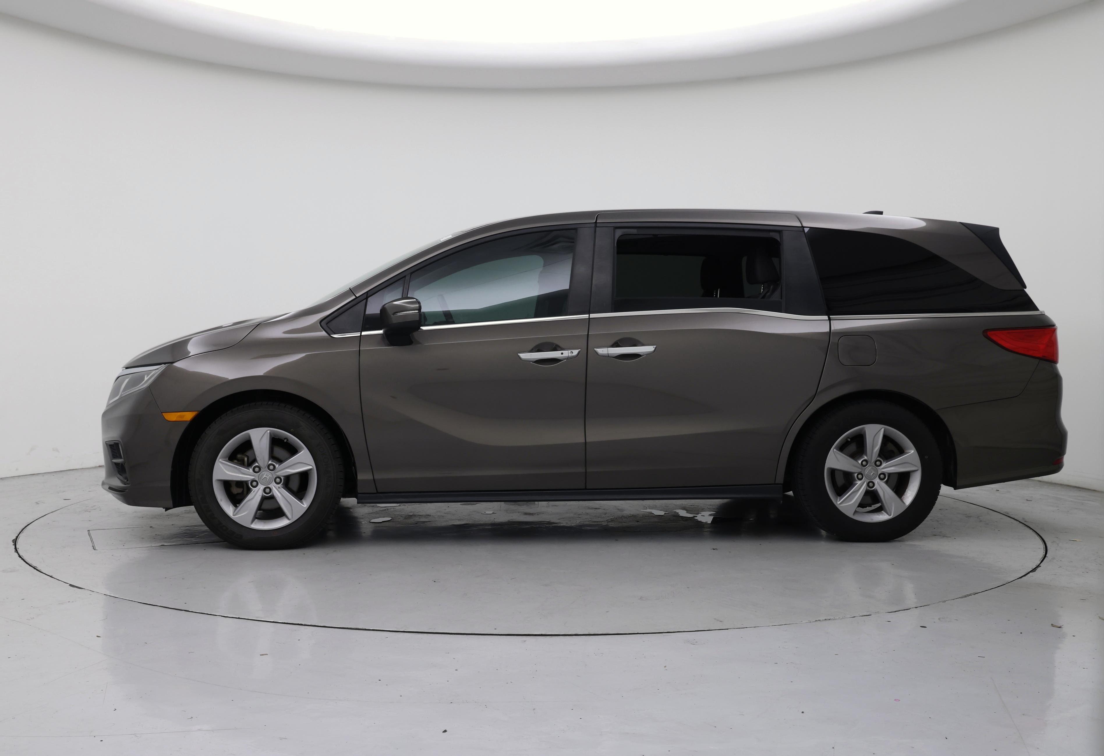 Thumbnail: 2019 Honda Odyssey - 3