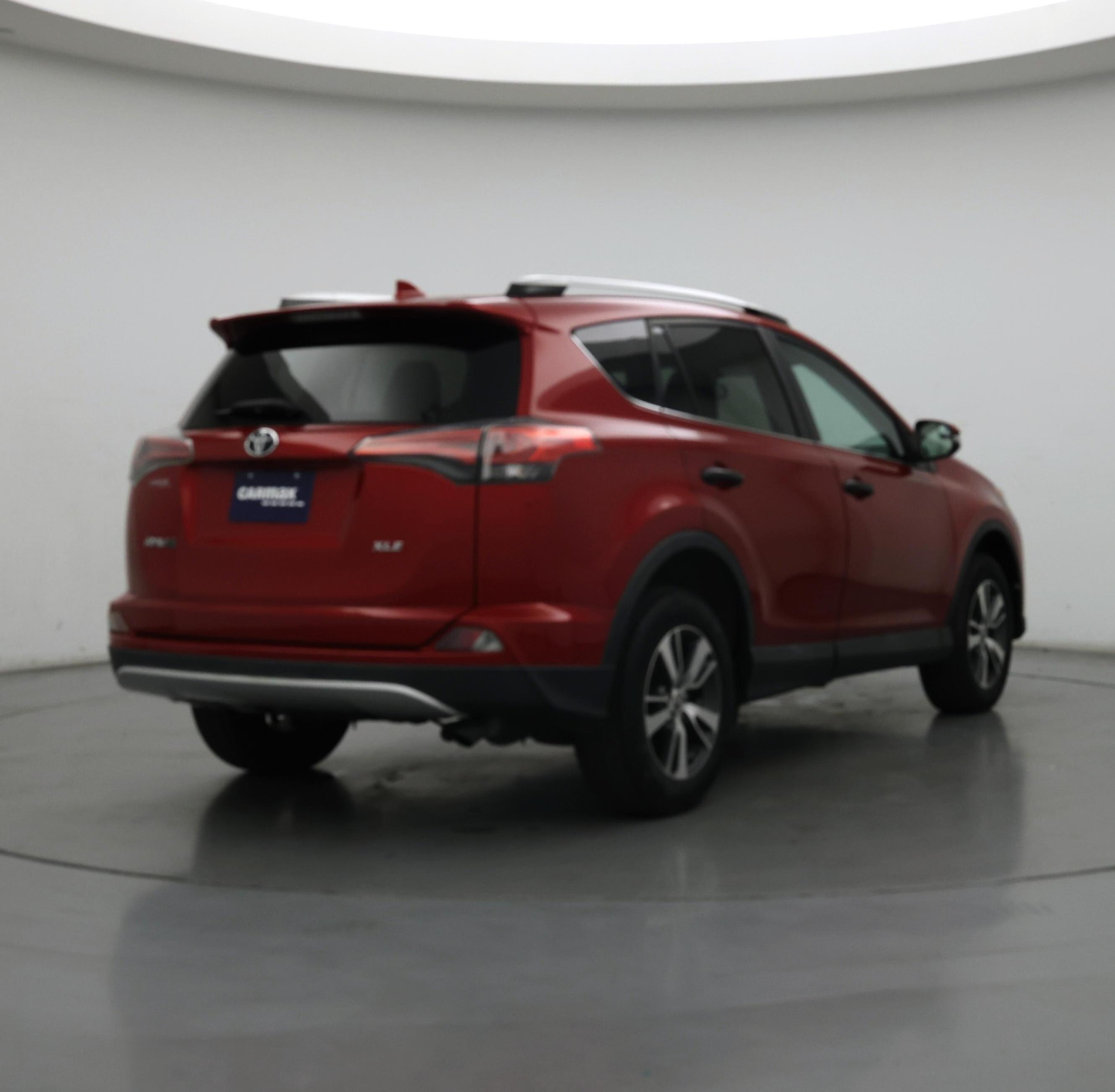 Thumbnail: 2016 Toyota RAV4 - 8