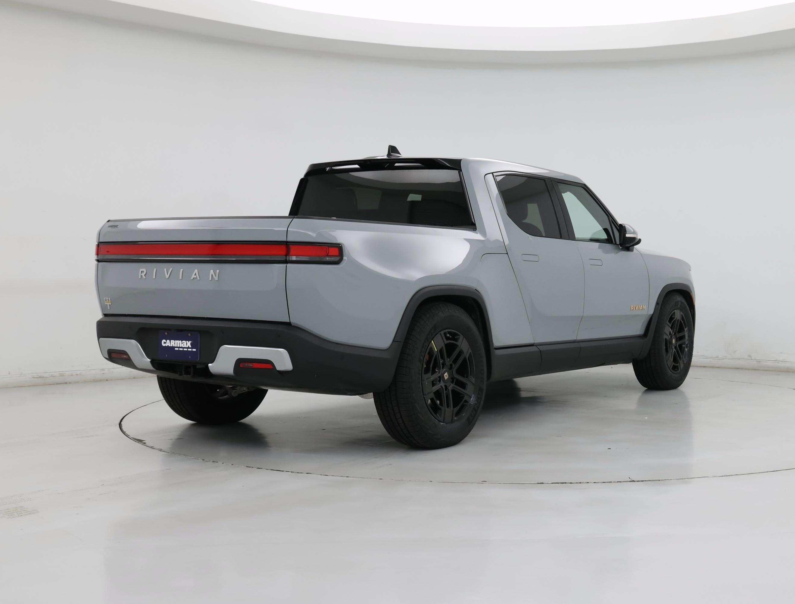 Thumbnail: 2022 Rivian R1T - 8
