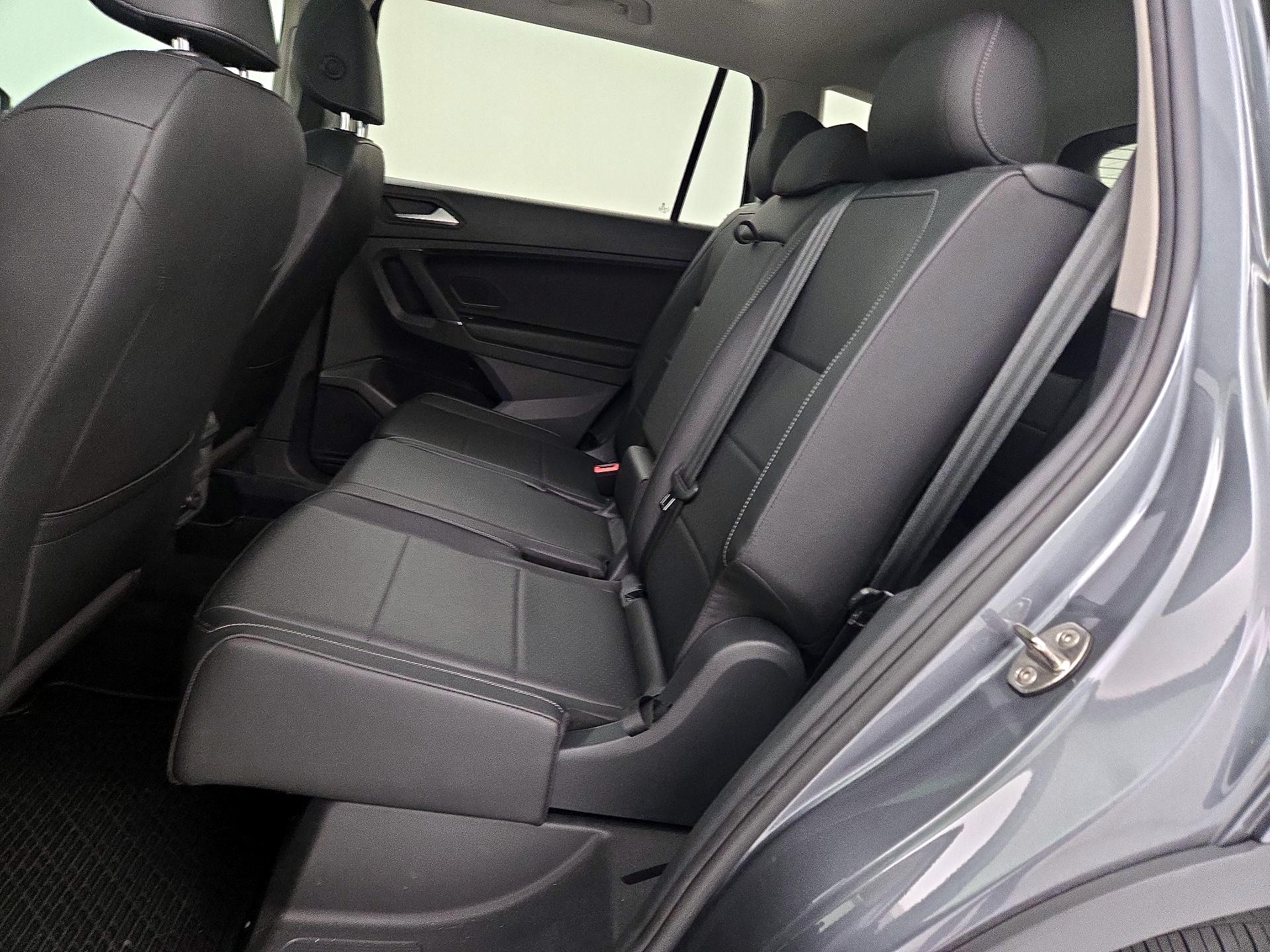 Thumbnail: 2020 Volkswagen Tiguan - 20