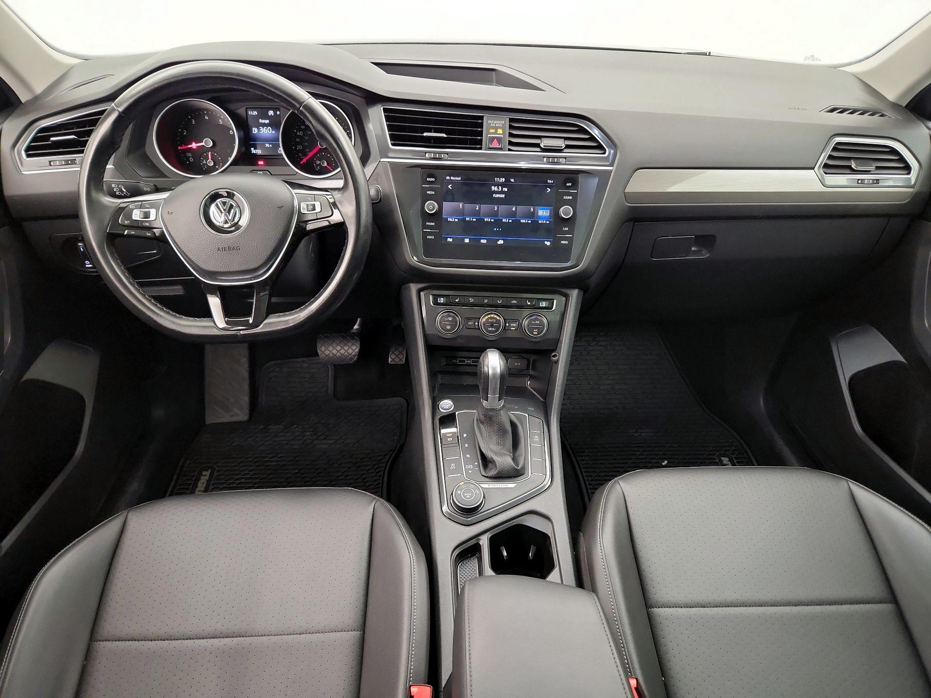 Thumbnail: 2018 Volkswagen Tiguan - 9