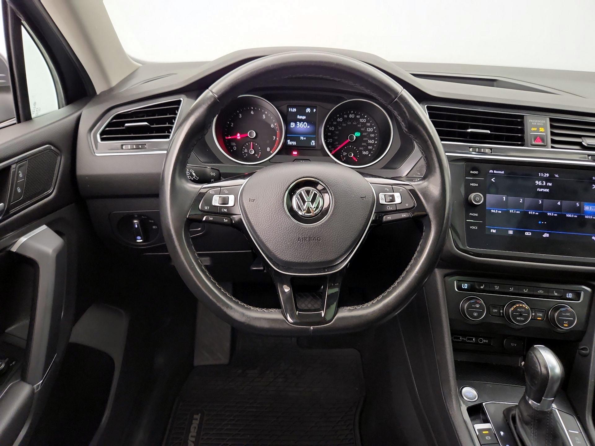 Thumbnail: 2018 Volkswagen Tiguan - 10