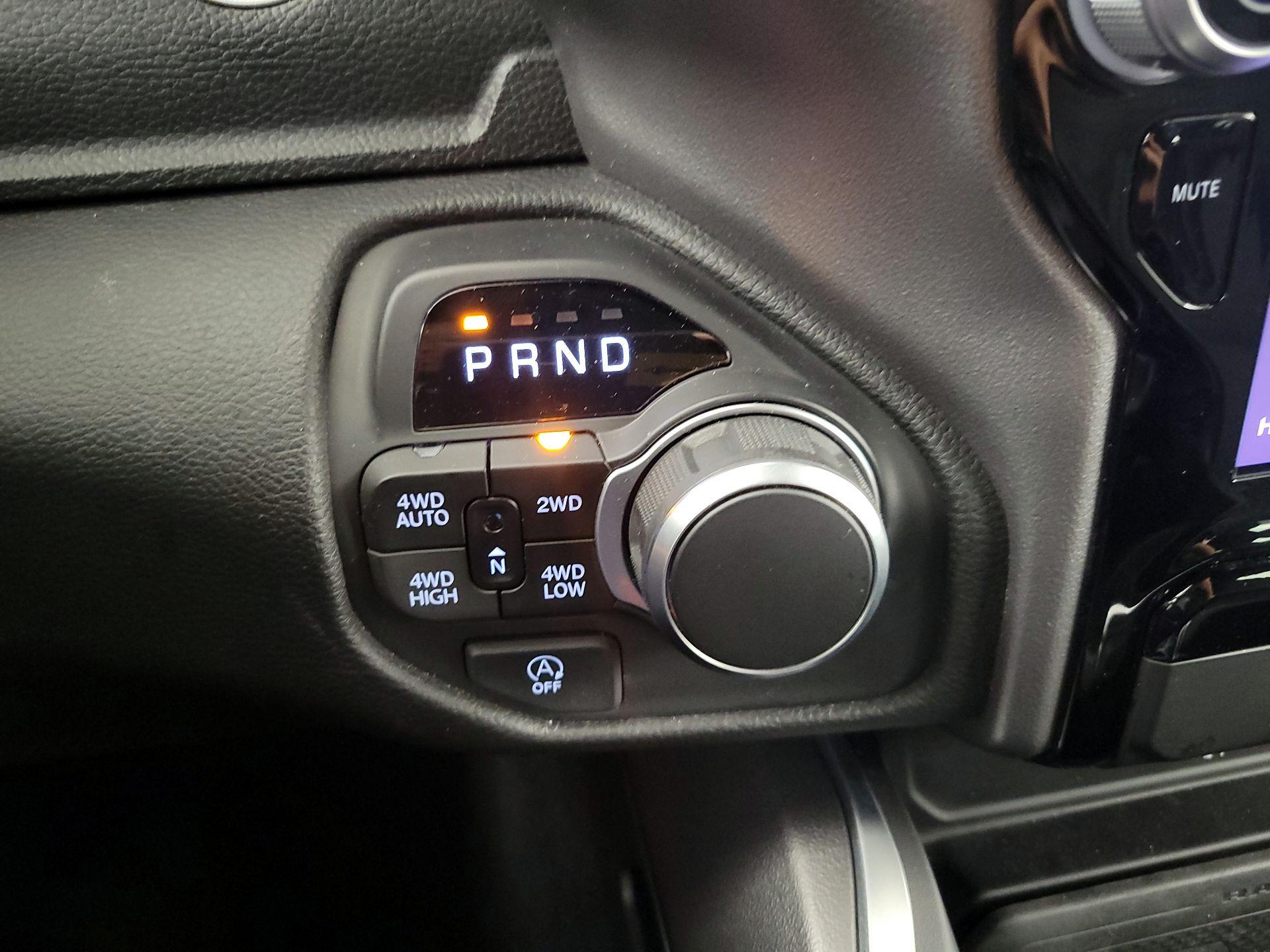 Thumbnail: 2025 RAM 1500 - 17