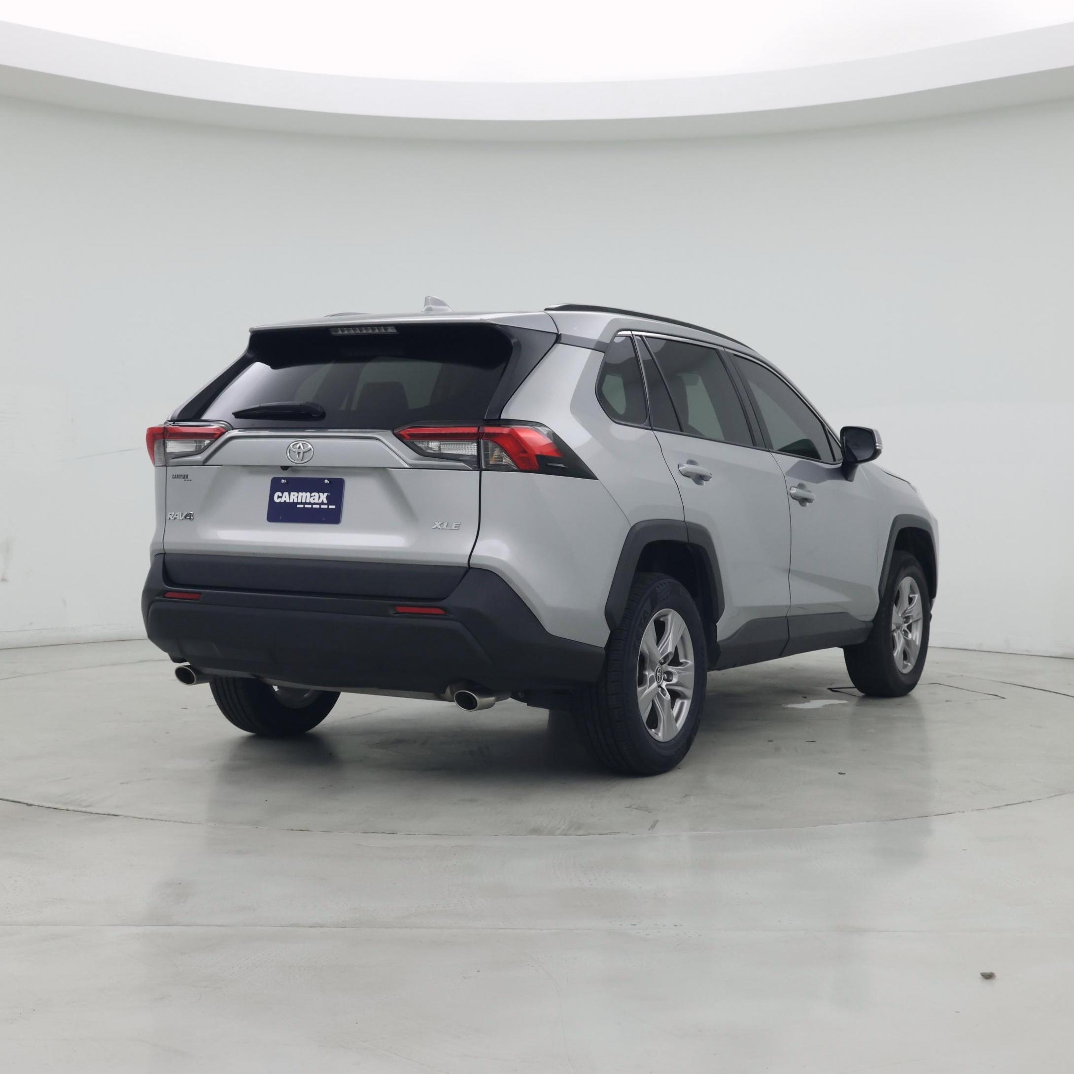 Thumbnail: 2022 Toyota RAV4 - 8