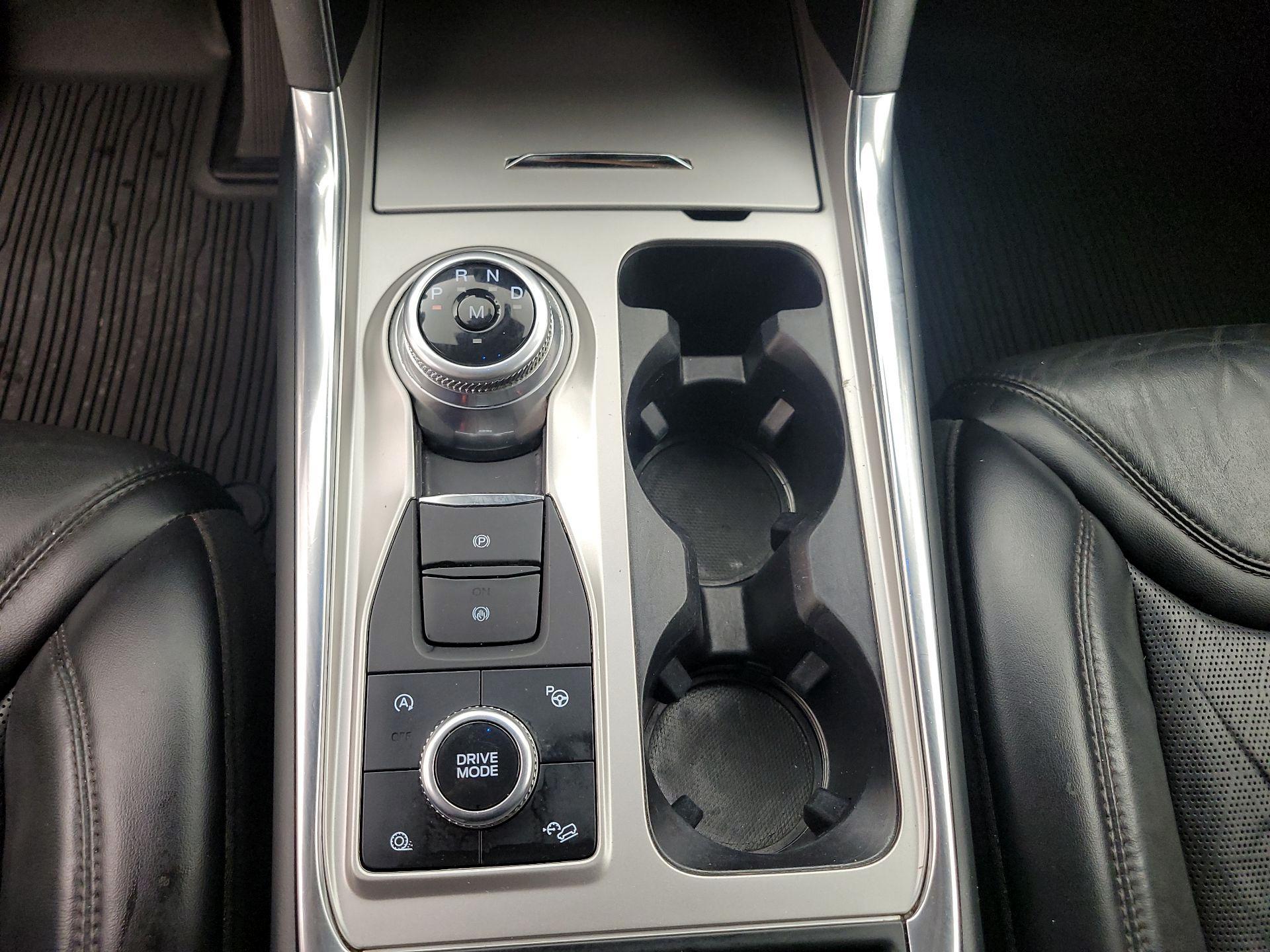 Thumbnail: 2020 Ford Explorer - 17