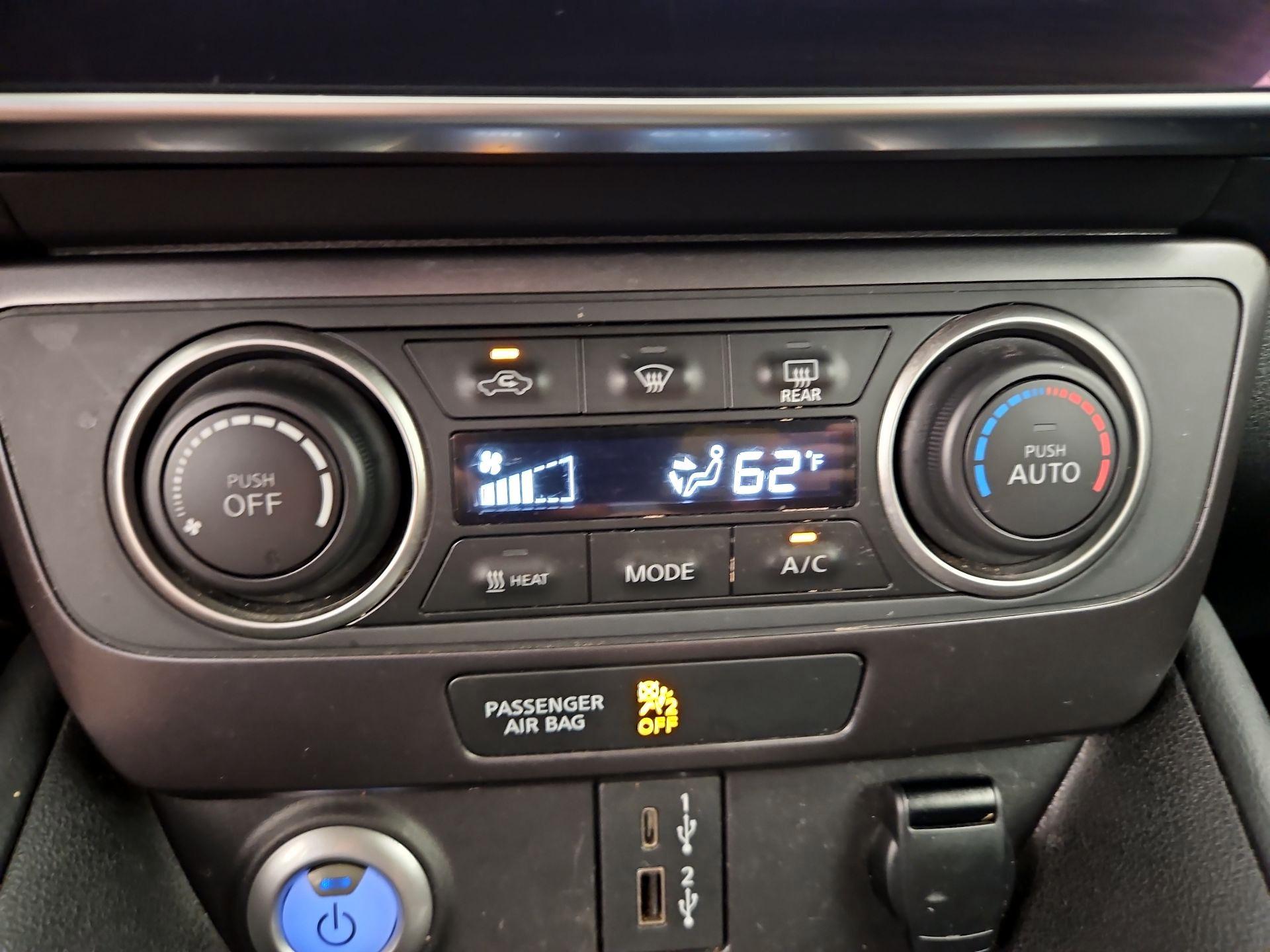 Thumbnail: 2023 Nissan Leaf - 16